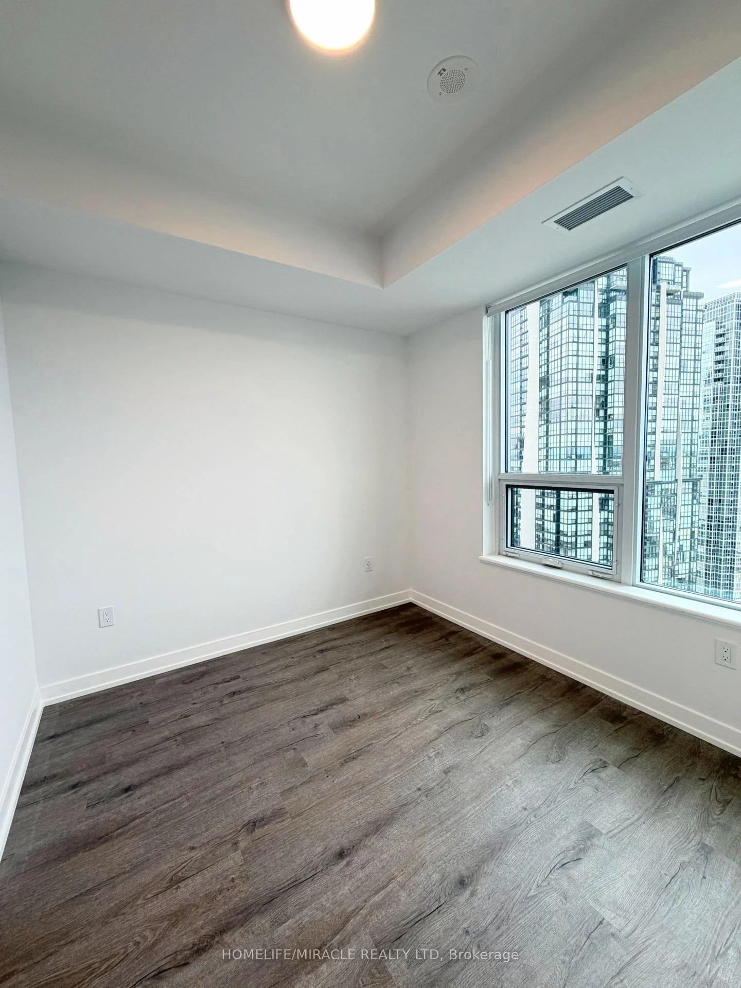 Photo 6 of Unit 2201, 5 Meadowale Road, Vaughan, Vaughan Corporate Centre — HOMEH