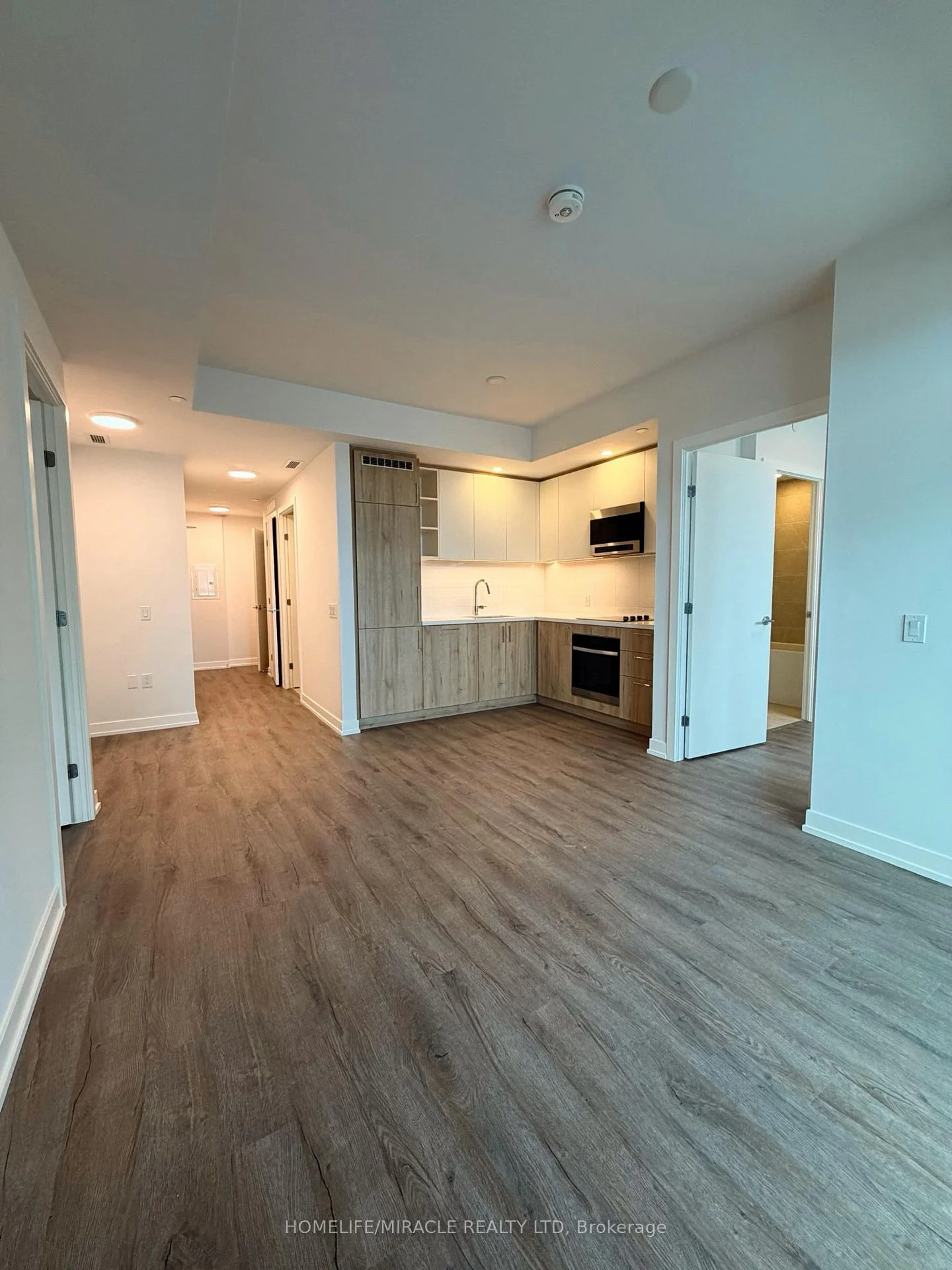 Photo 8 of Unit 2201, 5 Meadowale Road, Vaughan, Vaughan Corporate Centre — HOMEH