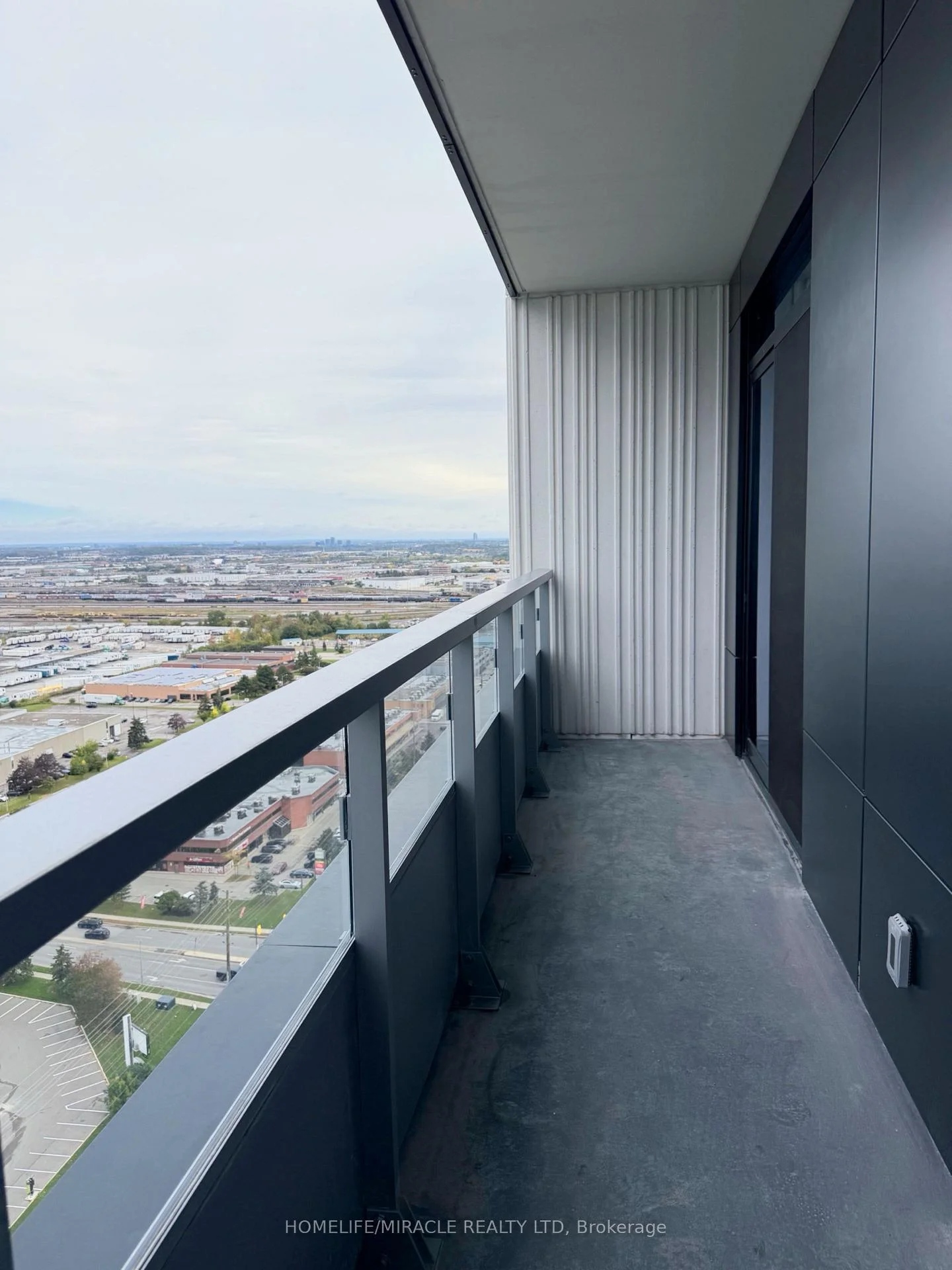 Photo 16 of Unit 2201, 5 Meadowale Road, Vaughan, Vaughan Corporate Centre — HOMEH