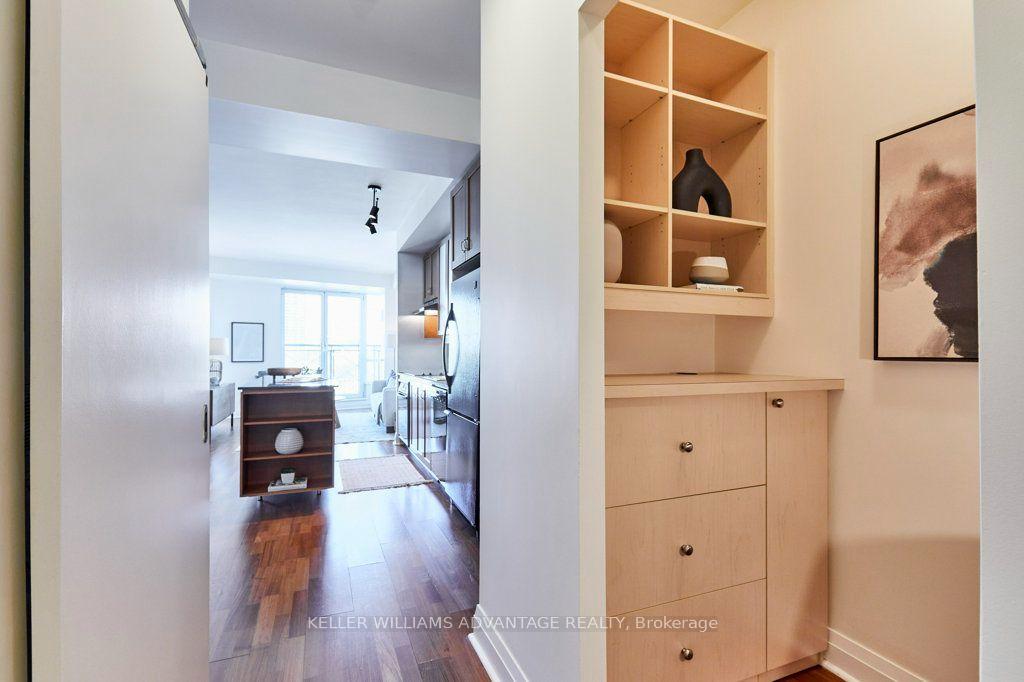 Photo 8 of Unit 806, 20 Scrivener Square, Toronto, Rosedale-Moore Park — HOMEH
