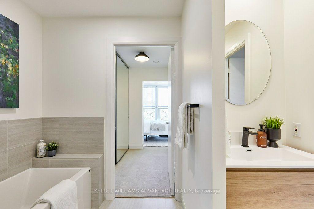 Photo 14 of Unit 806, 20 Scrivener Square, Toronto, Rosedale-Moore Park — HOMEH