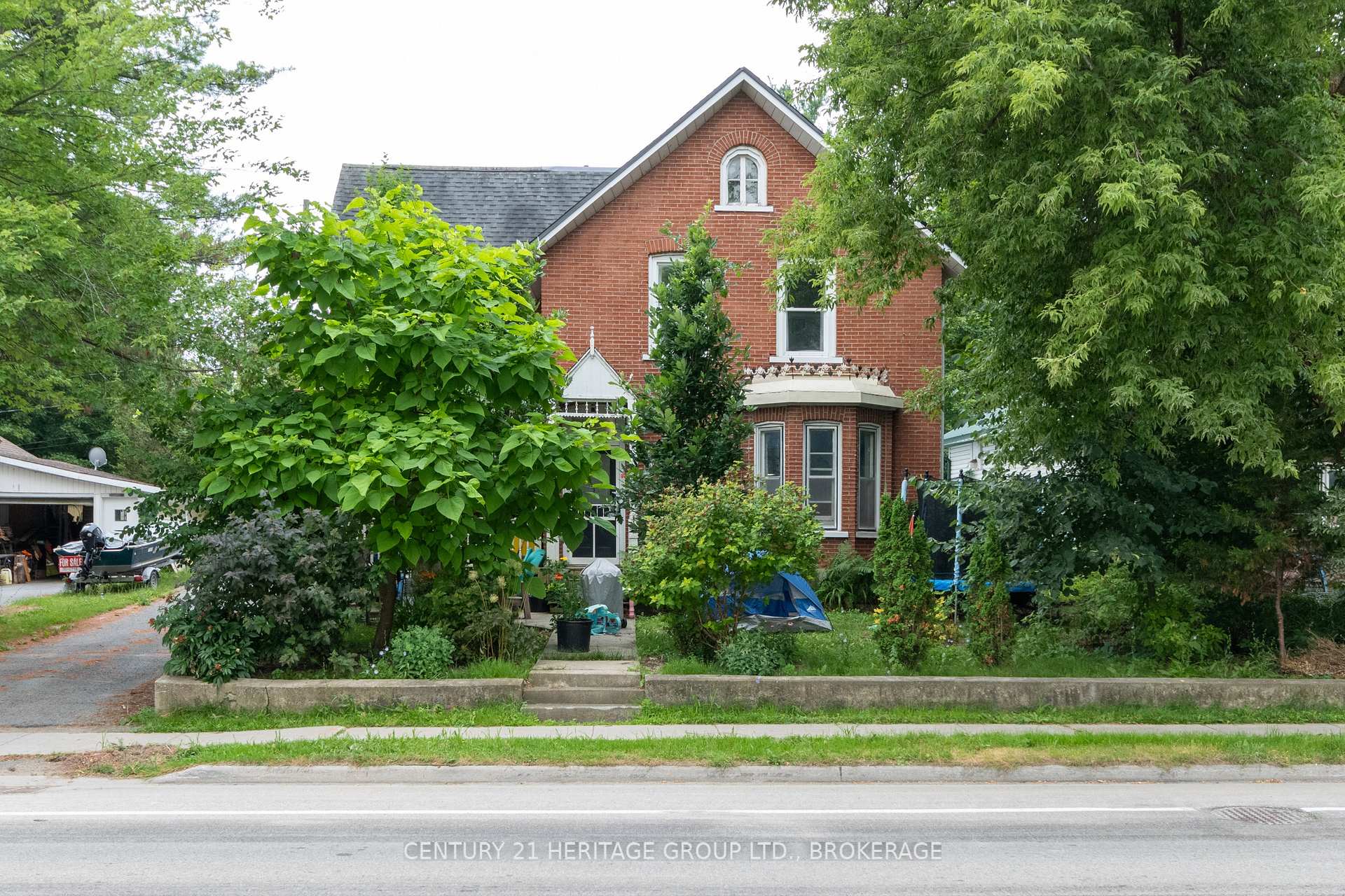 Photo of 625 King Street W