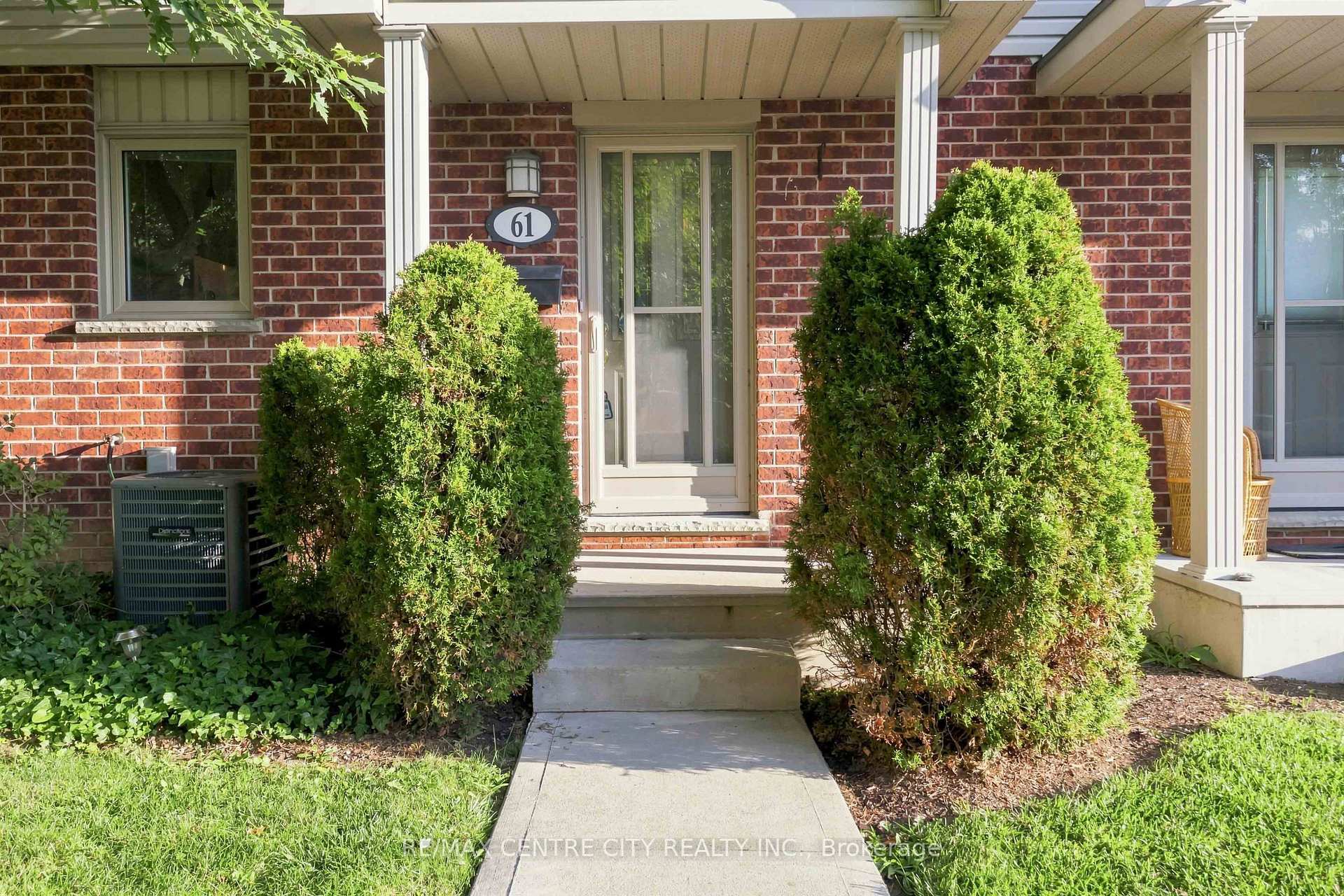 Photo 5 of Unit 61, 511 Admiral Drive, London, East I — HOMEH