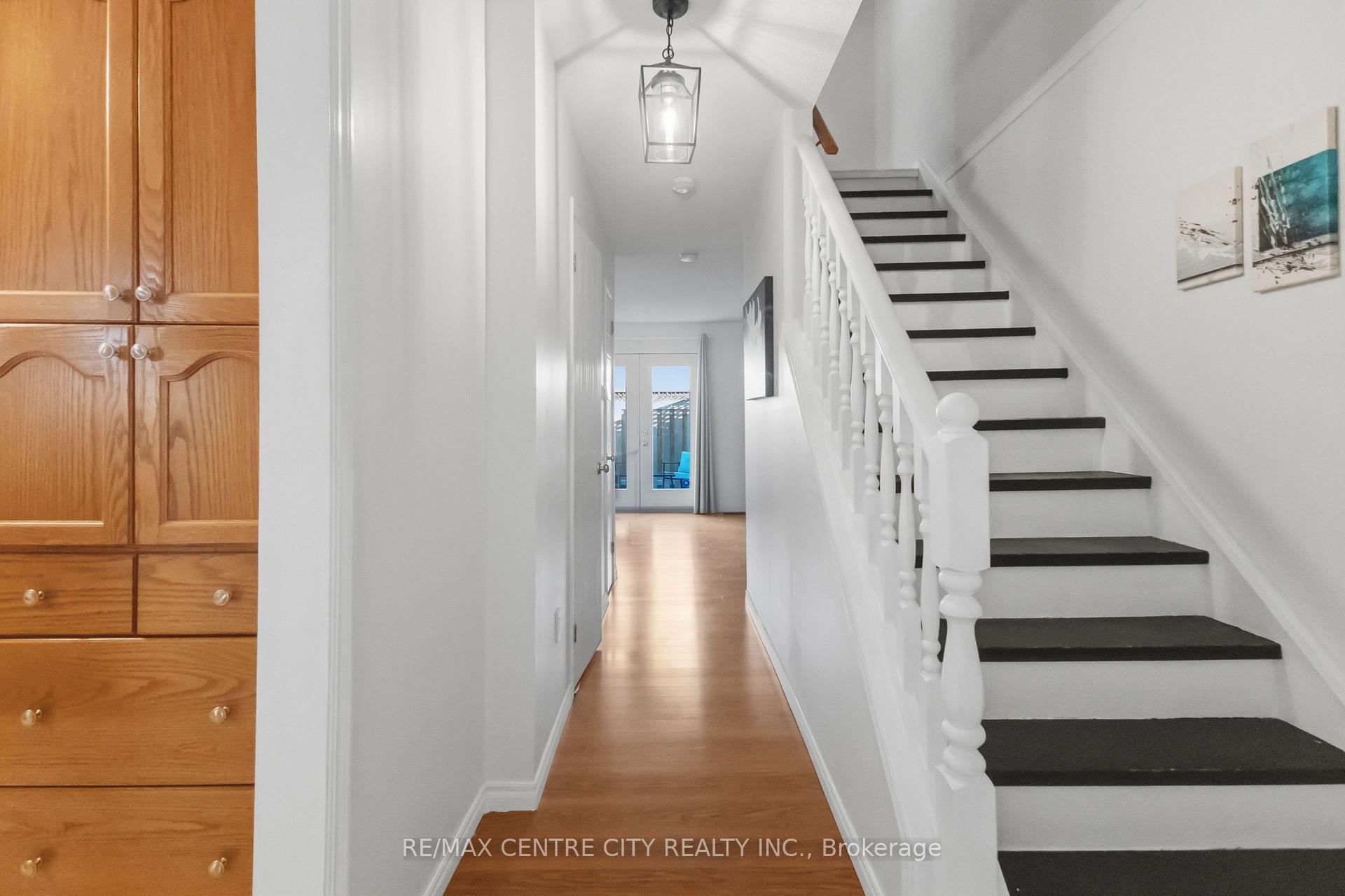 Photo 10 of Unit 61, 511 Admiral Drive, London, East I — HOMEH