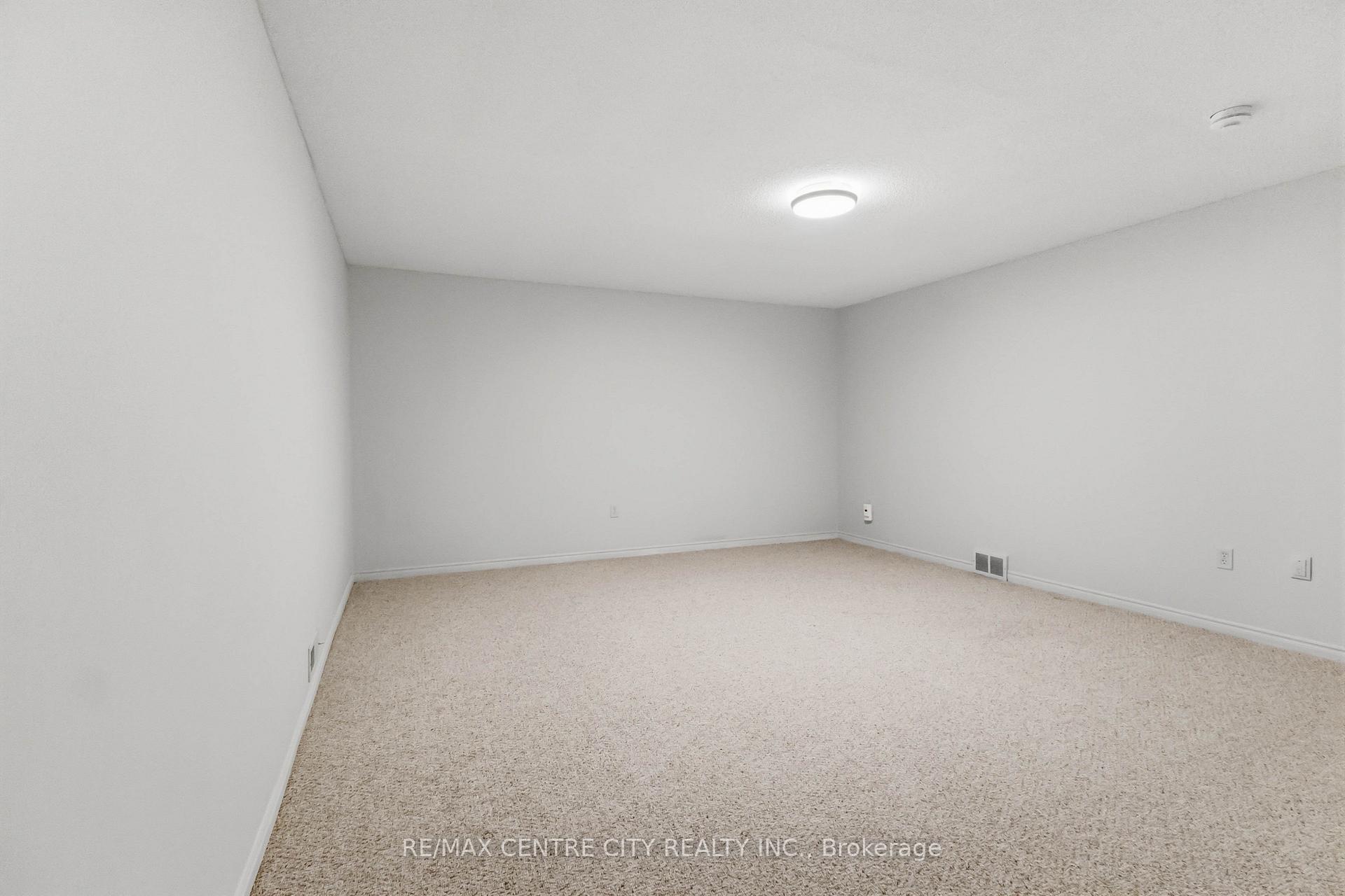 Photo 20 of Unit 61, 511 Admiral Drive, London, East I — HOMEH