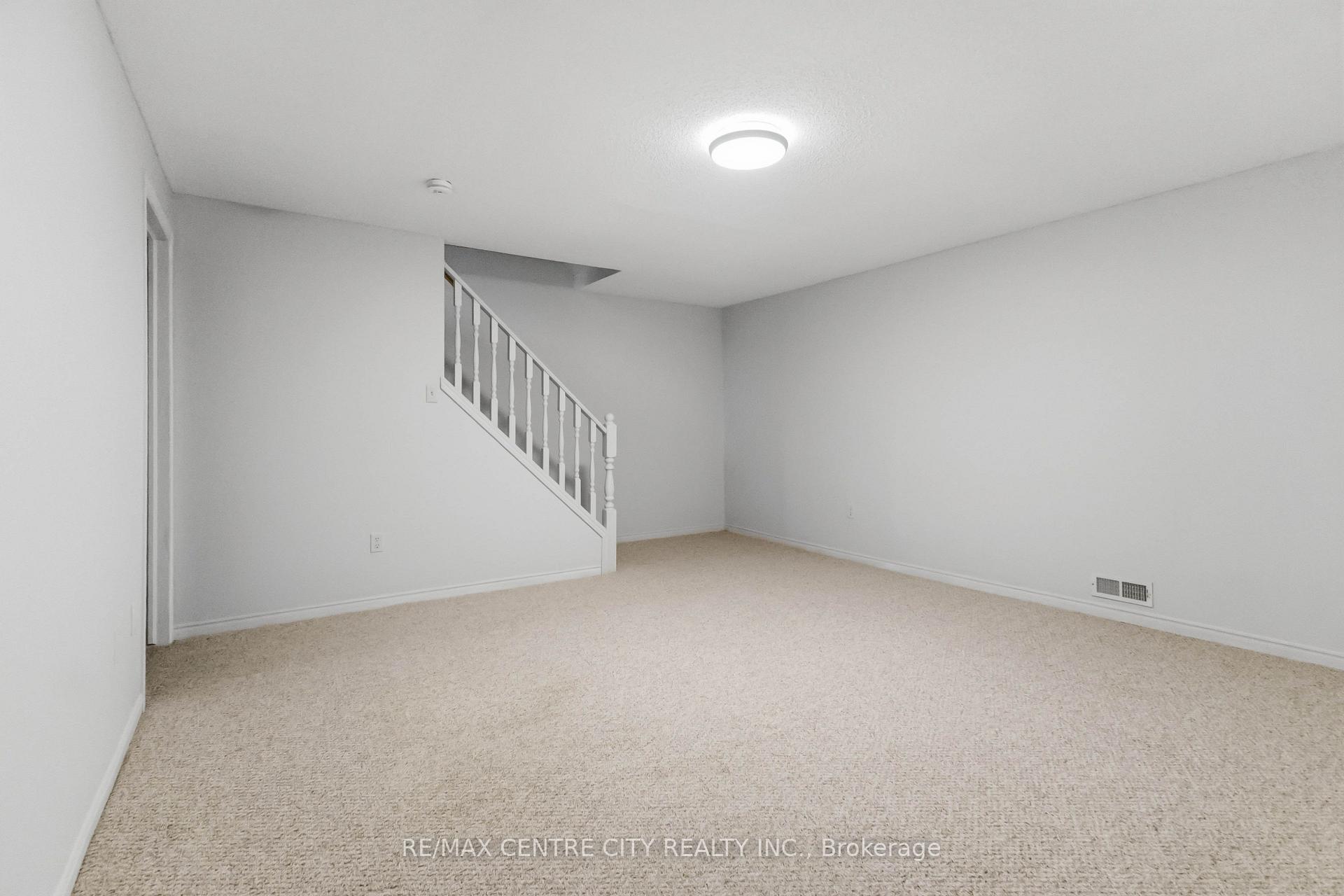 Photo 21 of Unit 61, 511 Admiral Drive, London, East I — HOMEH
