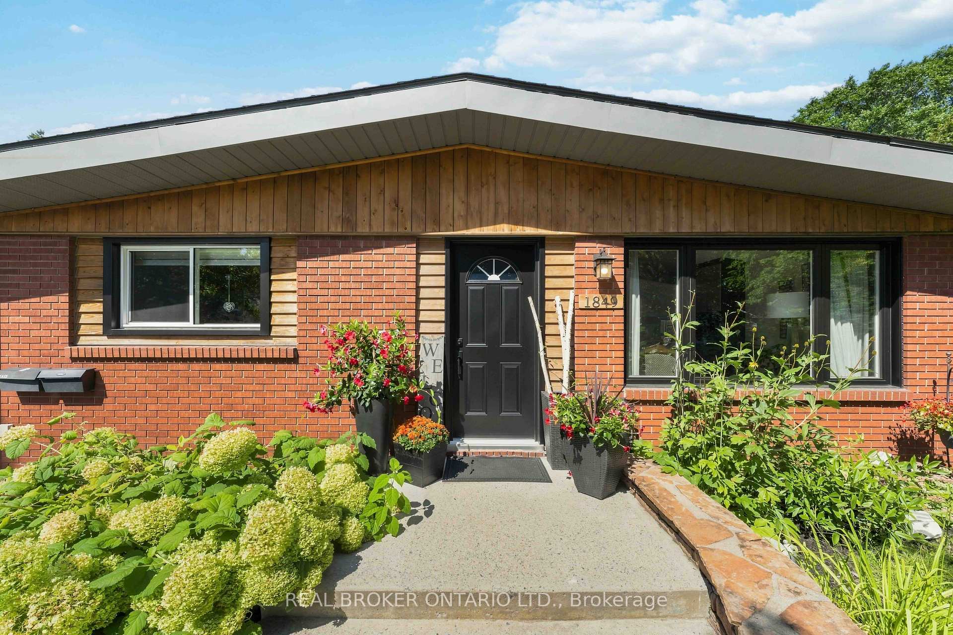 Photo 5 of 1849 Florida Avenue, Ottawa, Guildwood Estates - Urbandale Acres — HOMEH