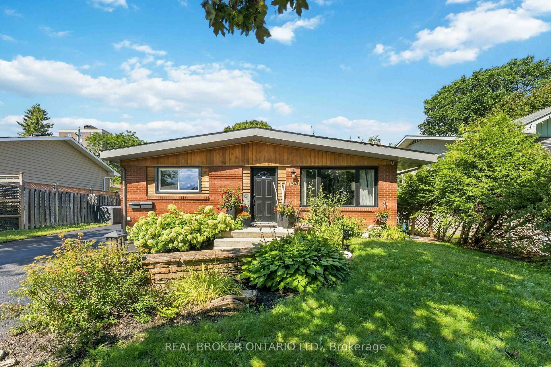 Photo 4 of 1849 Florida Avenue, Ottawa, Guildwood Estates - Urbandale Acres — HOMEH