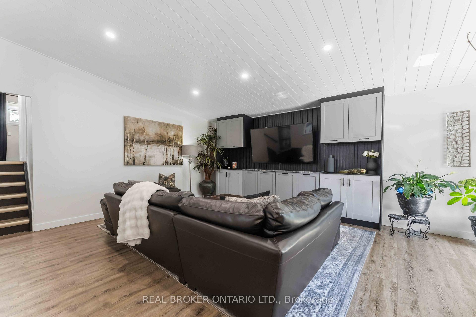 Photo 7 of 1849 Florida Avenue, Ottawa, Guildwood Estates - Urbandale Acres — HOMEH