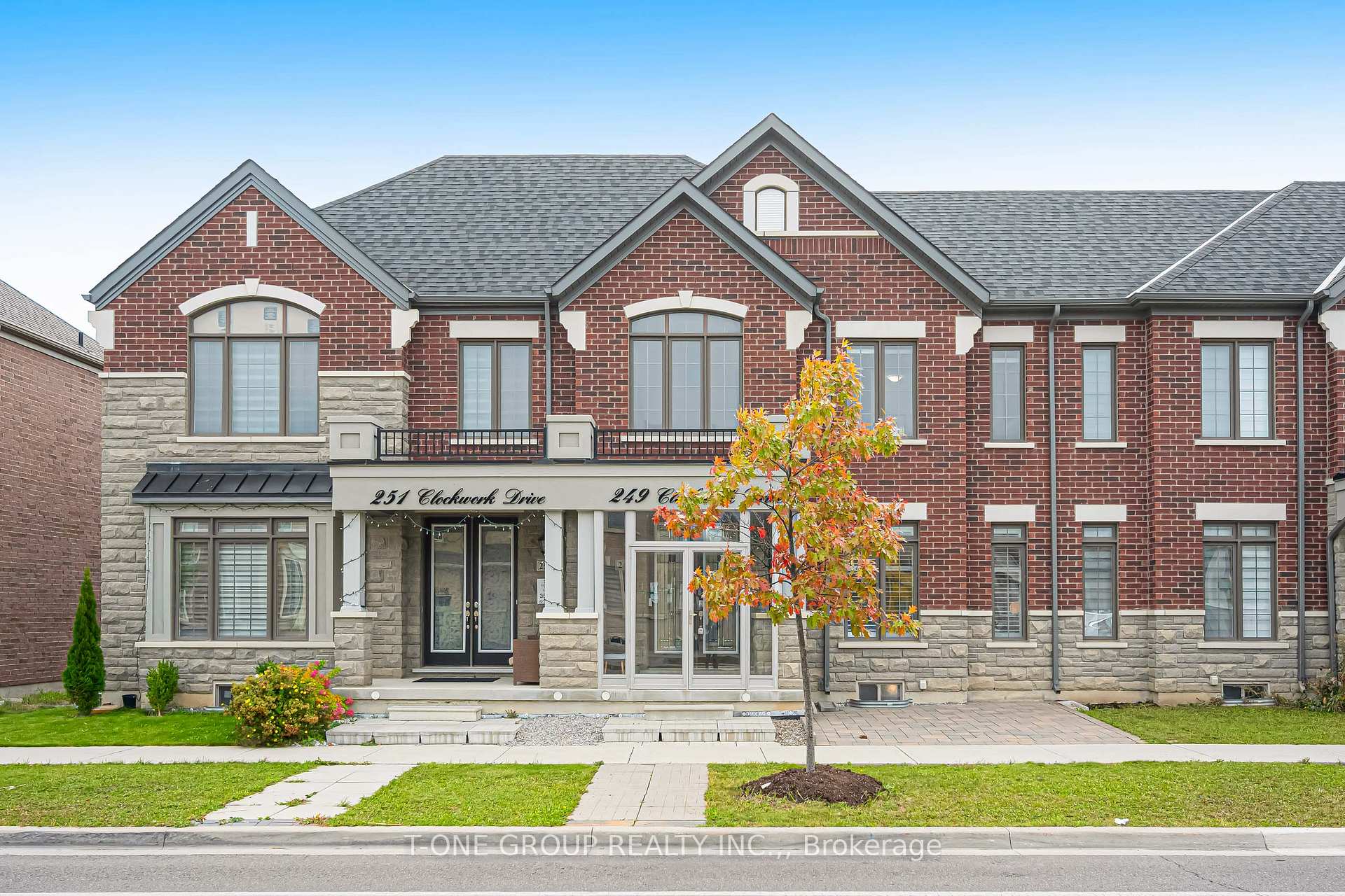 Photo 2 of 249 Clockwork Drive, Brampton, Northwest Brampton — HOMEH