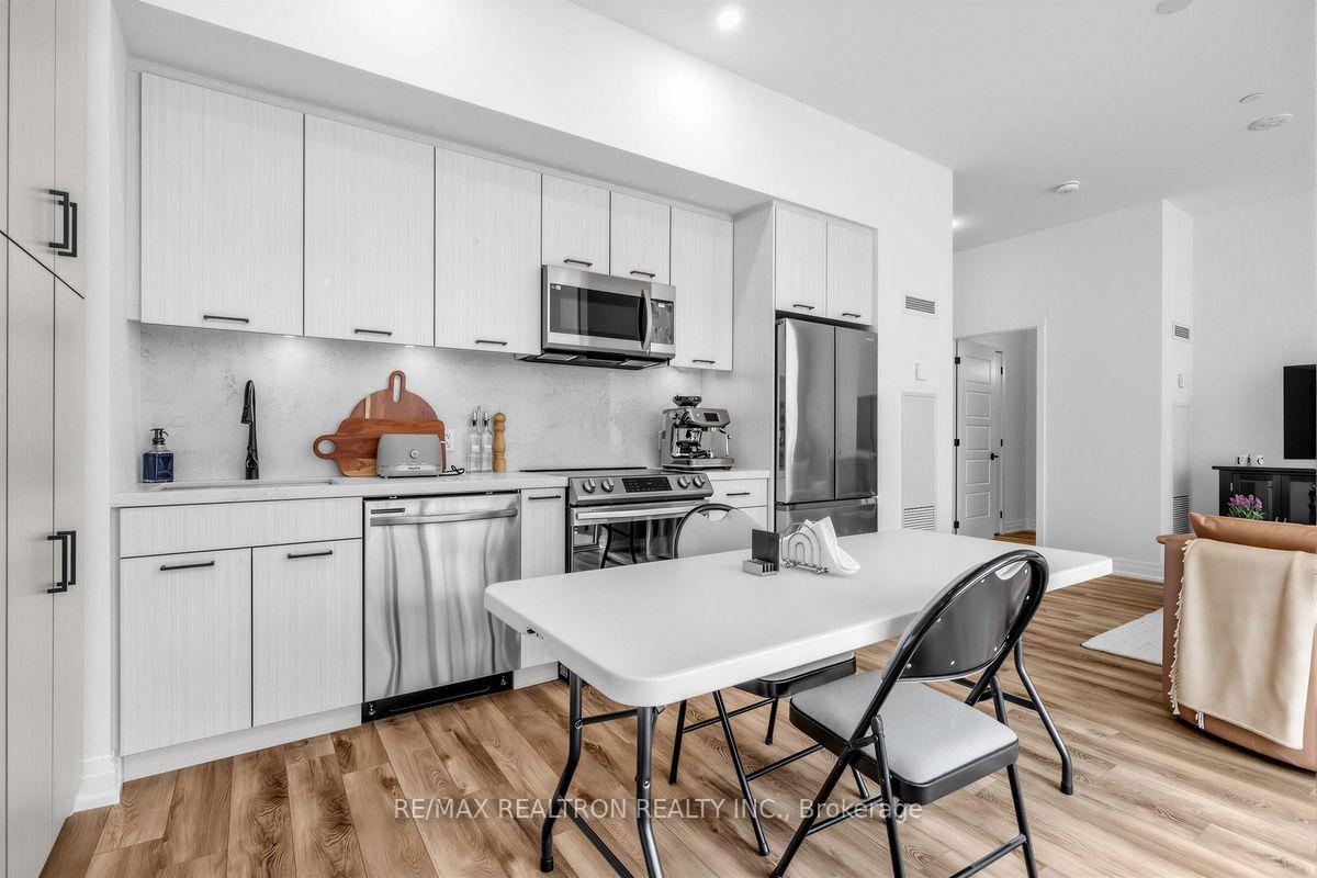 Photo 10 of Unit 456, 415 Sea Ray Avenue, Innisfil, Rural Innisfil — HOMEH