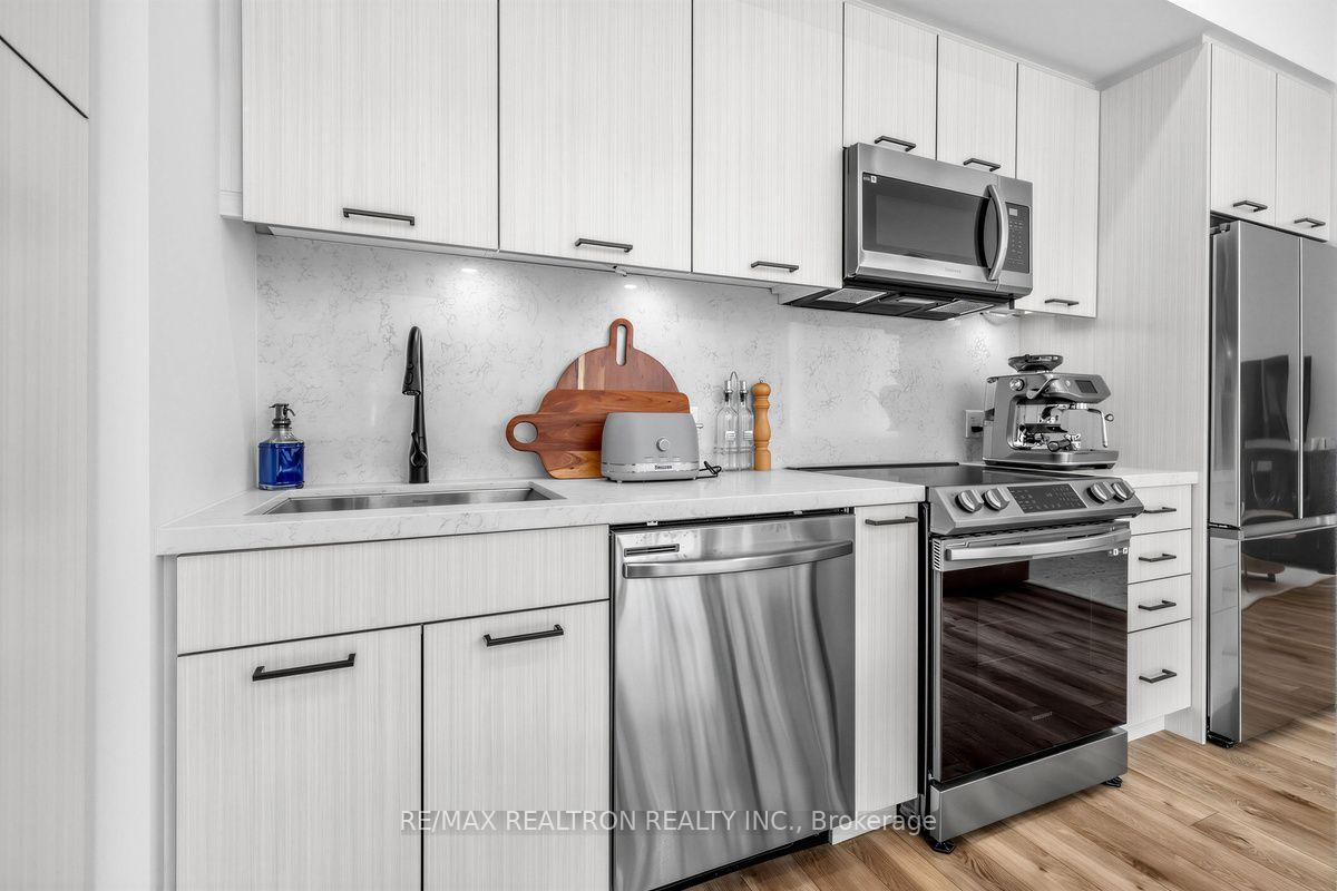 Photo 11 of Unit 456, 415 Sea Ray Avenue, Innisfil, Rural Innisfil — HOMEH