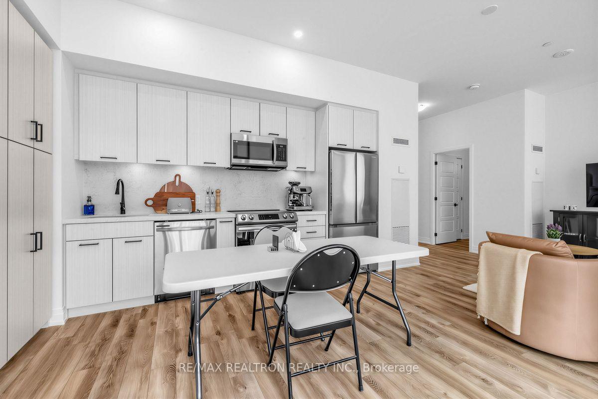 Photo 14 of Unit 456, 415 Sea Ray Avenue, Innisfil, Rural Innisfil — HOMEH