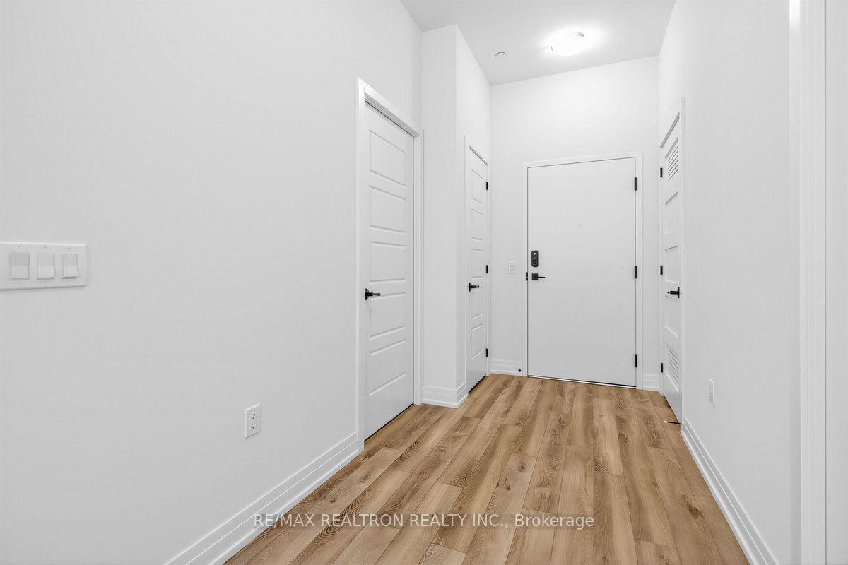 Photo 26 of Unit 456, 415 Sea Ray Avenue, Innisfil, Rural Innisfil — HOMEH