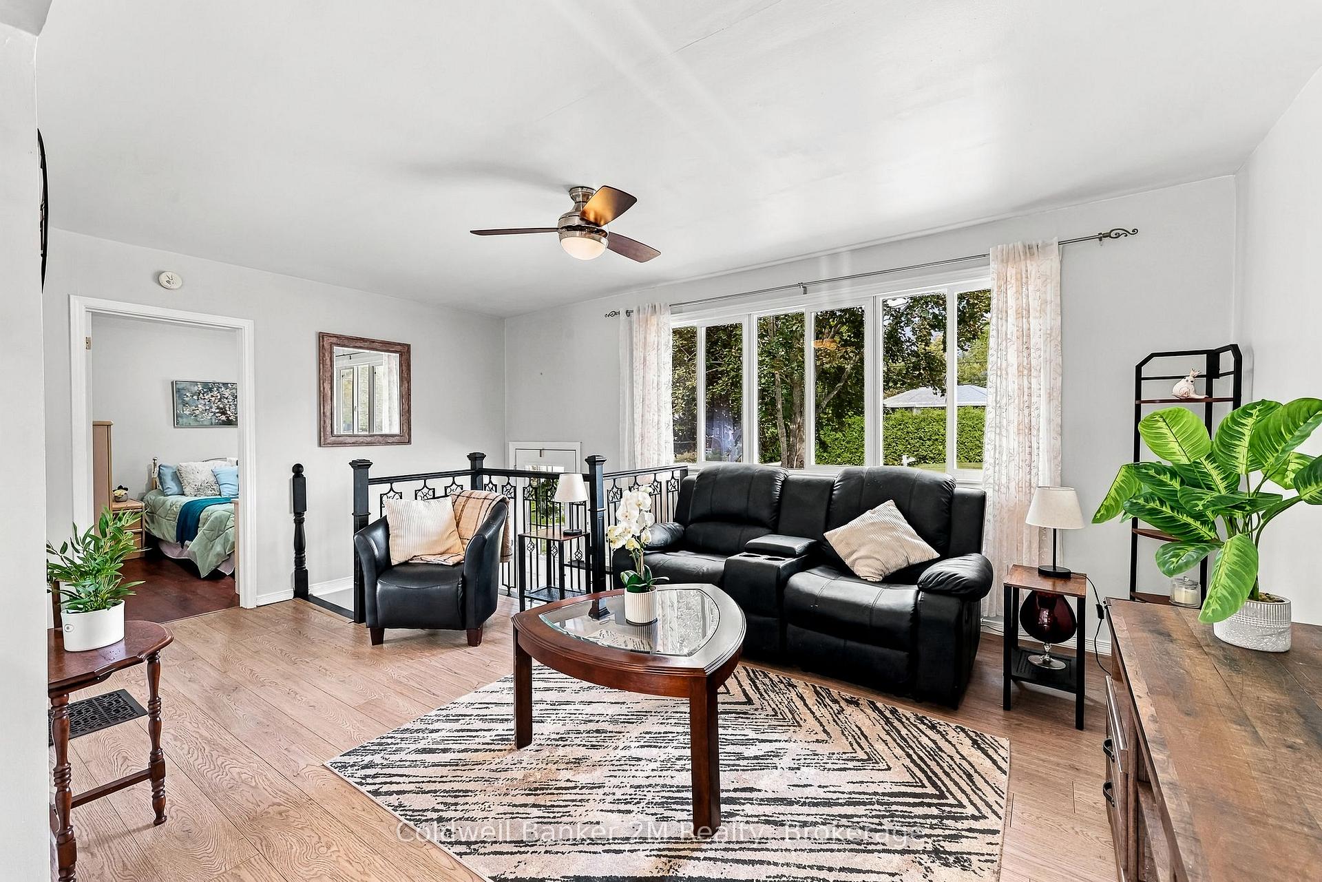 Photo 5 of 31 Johnston Street, Georgina, Pefferlaw — HOMEH
