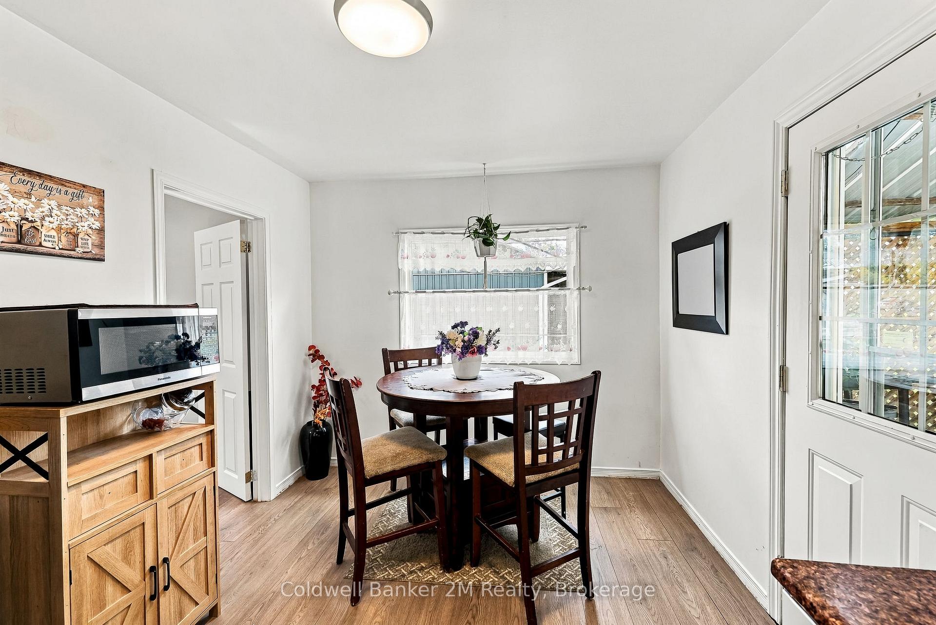 Photo 8 of 31 Johnston Street, Georgina, Pefferlaw — HOMEH
