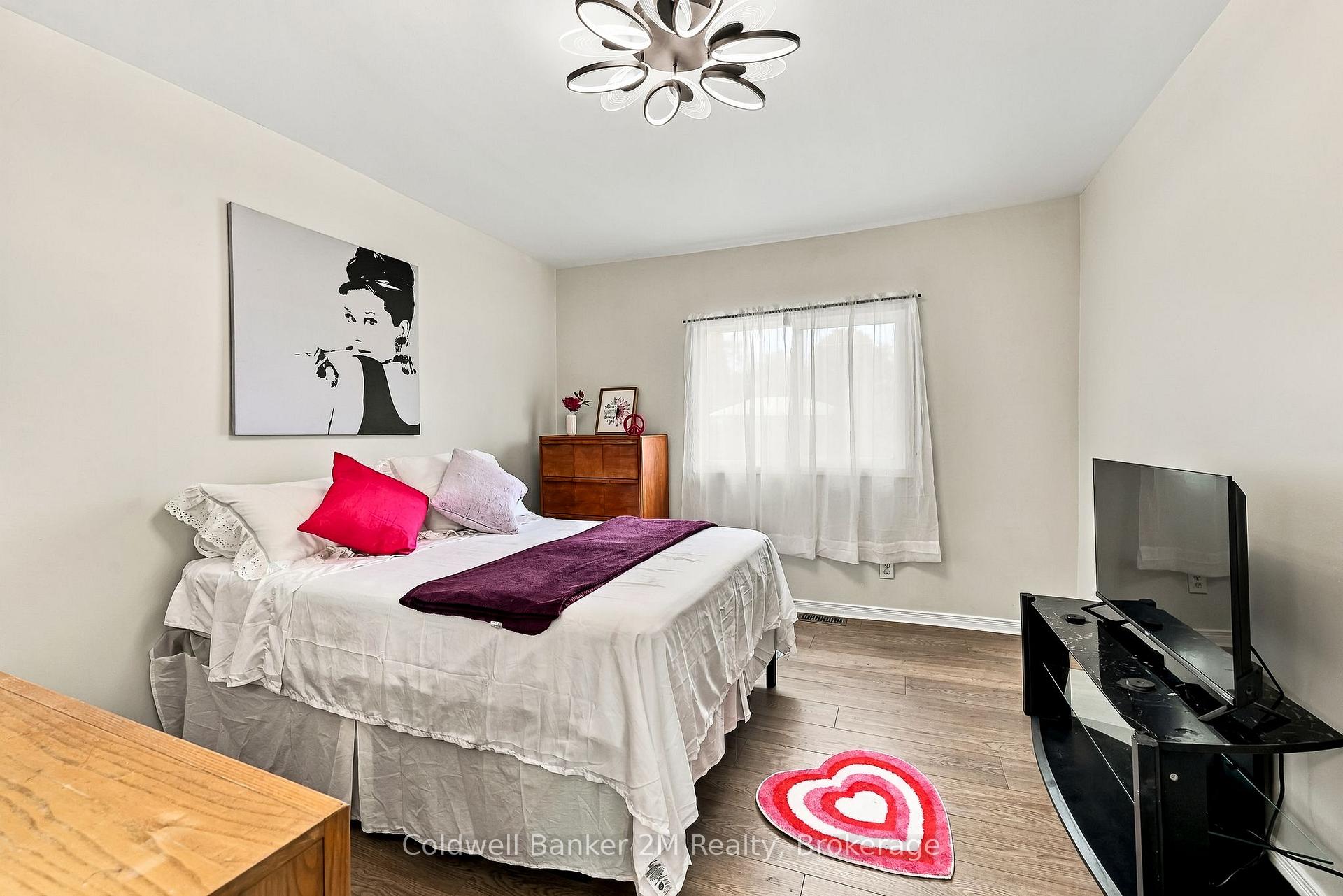 Photo 11 of 31 Johnston Street, Georgina, Pefferlaw — HOMEH