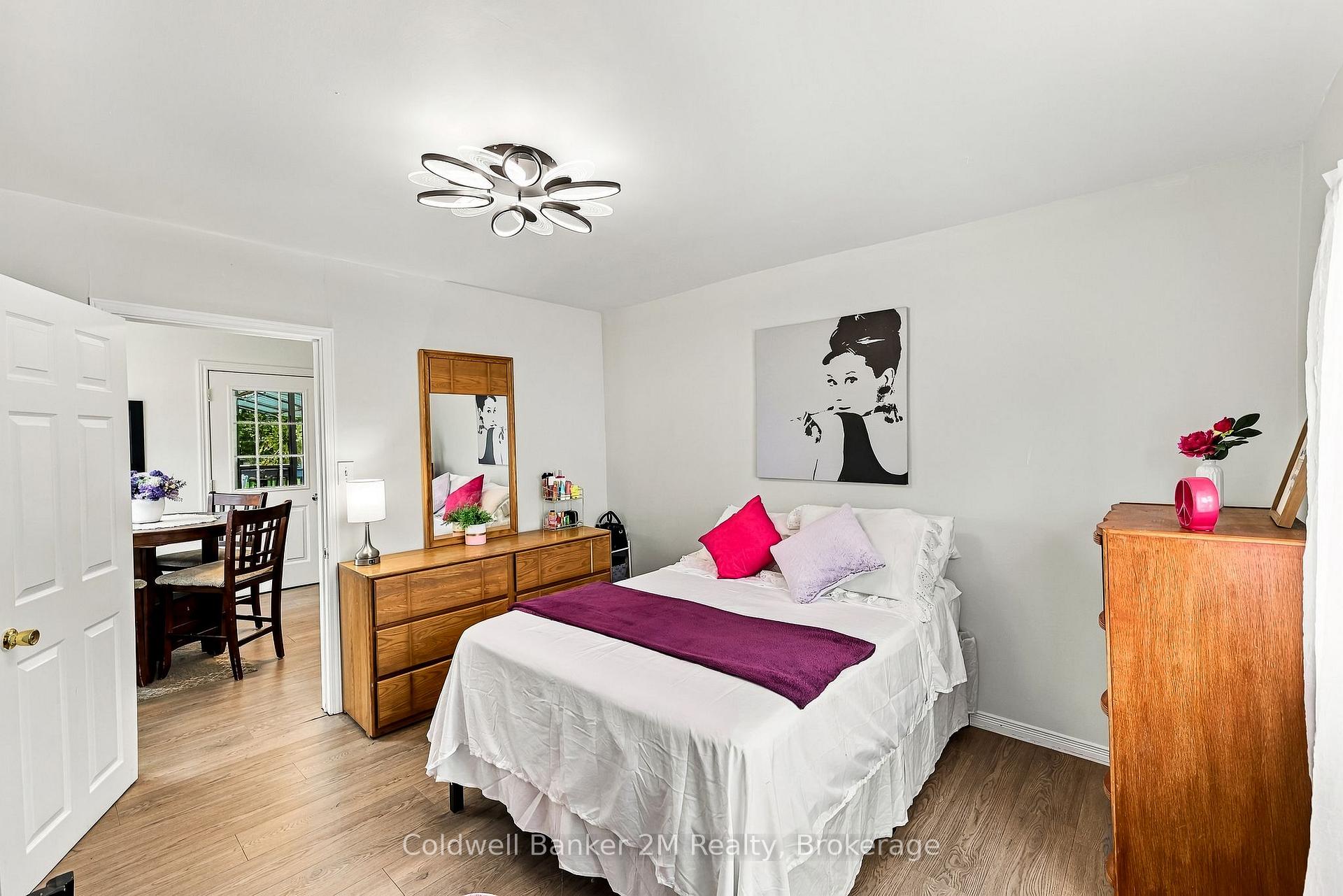 Photo 12 of 31 Johnston Street, Georgina, Pefferlaw — HOMEH
