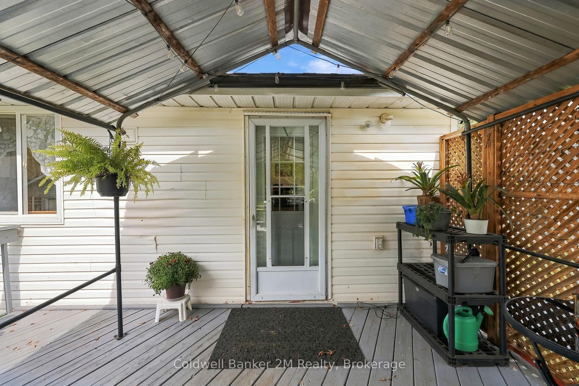 Photo 17 of 31 Johnston Street, Georgina, Pefferlaw — HOMEH