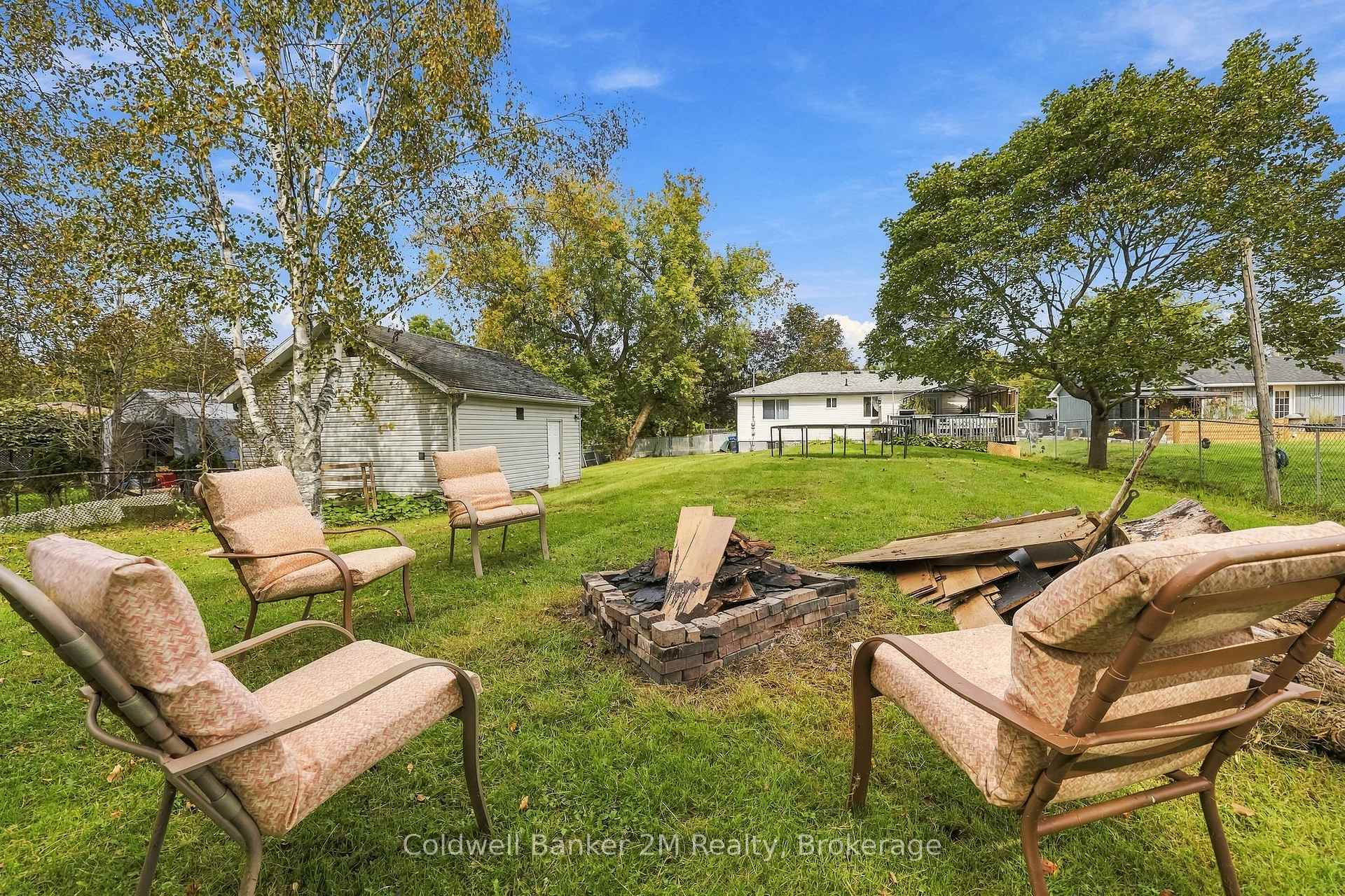 Photo 26 of 31 Johnston Street, Georgina, Pefferlaw — HOMEH
