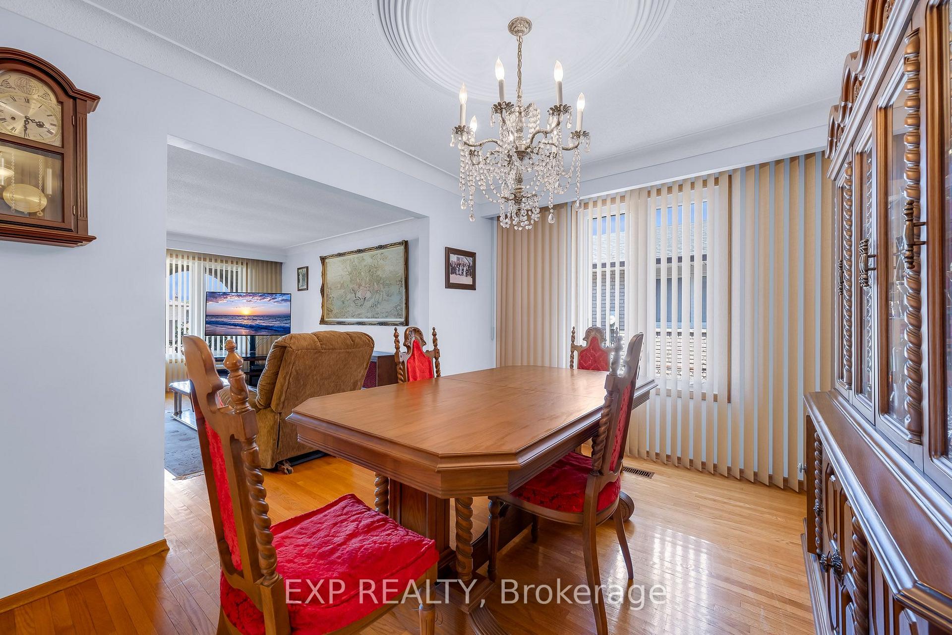 Photo 14 of 150 Marcella Crescent, Hamilton, Gershome — HOMEH