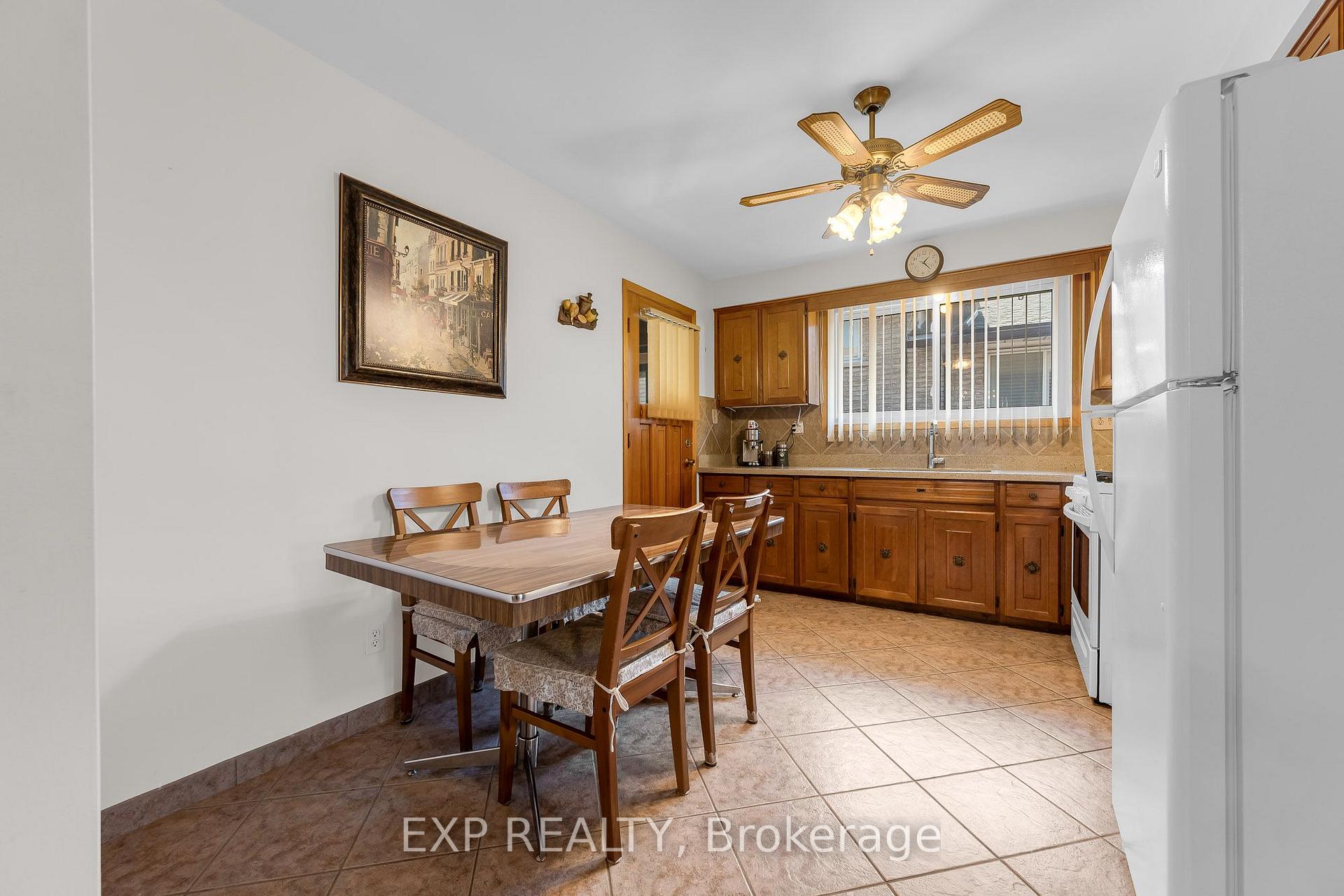 Photo 15 of 150 Marcella Crescent, Hamilton, Gershome — HOMEH