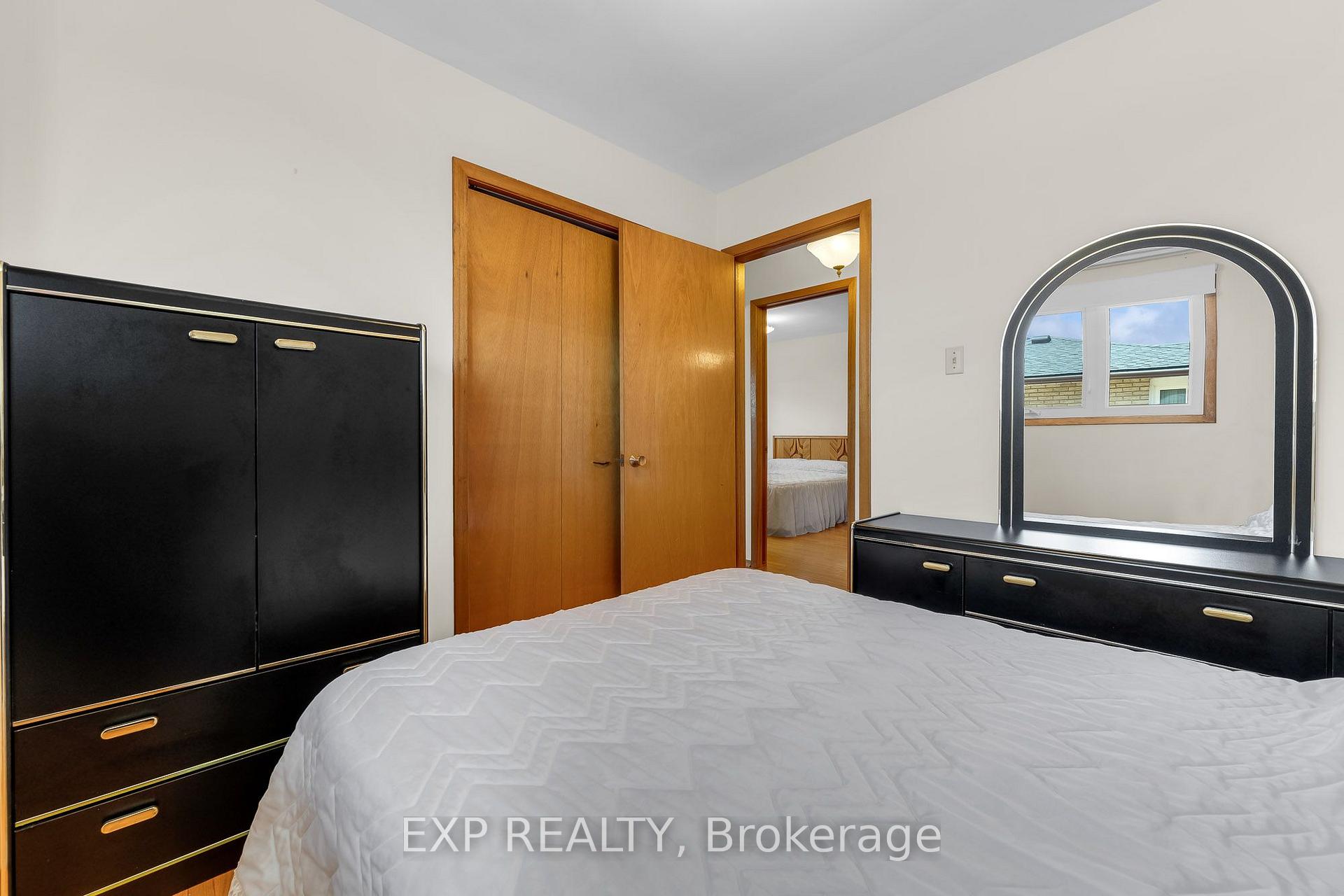 Photo 23 of 150 Marcella Crescent, Hamilton, Gershome — HOMEH