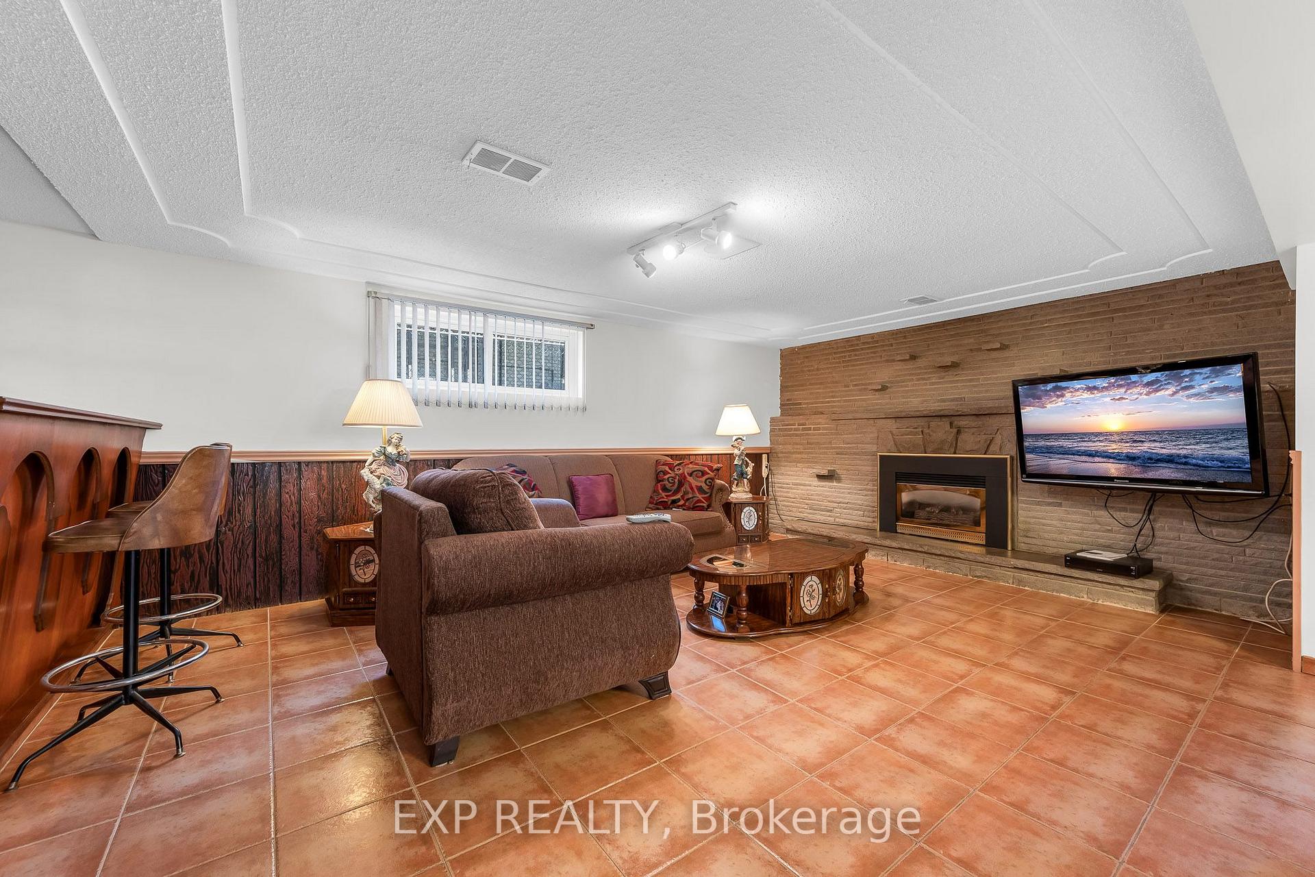 Photo 28 of 150 Marcella Crescent, Hamilton, Gershome — HOMEH