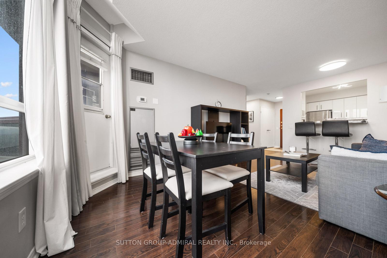 Photo 11 of Unit 1103, 81 Townsgate Drive, Vaughan, Crestwood-Springfarm-Yorkhill — HOMEH