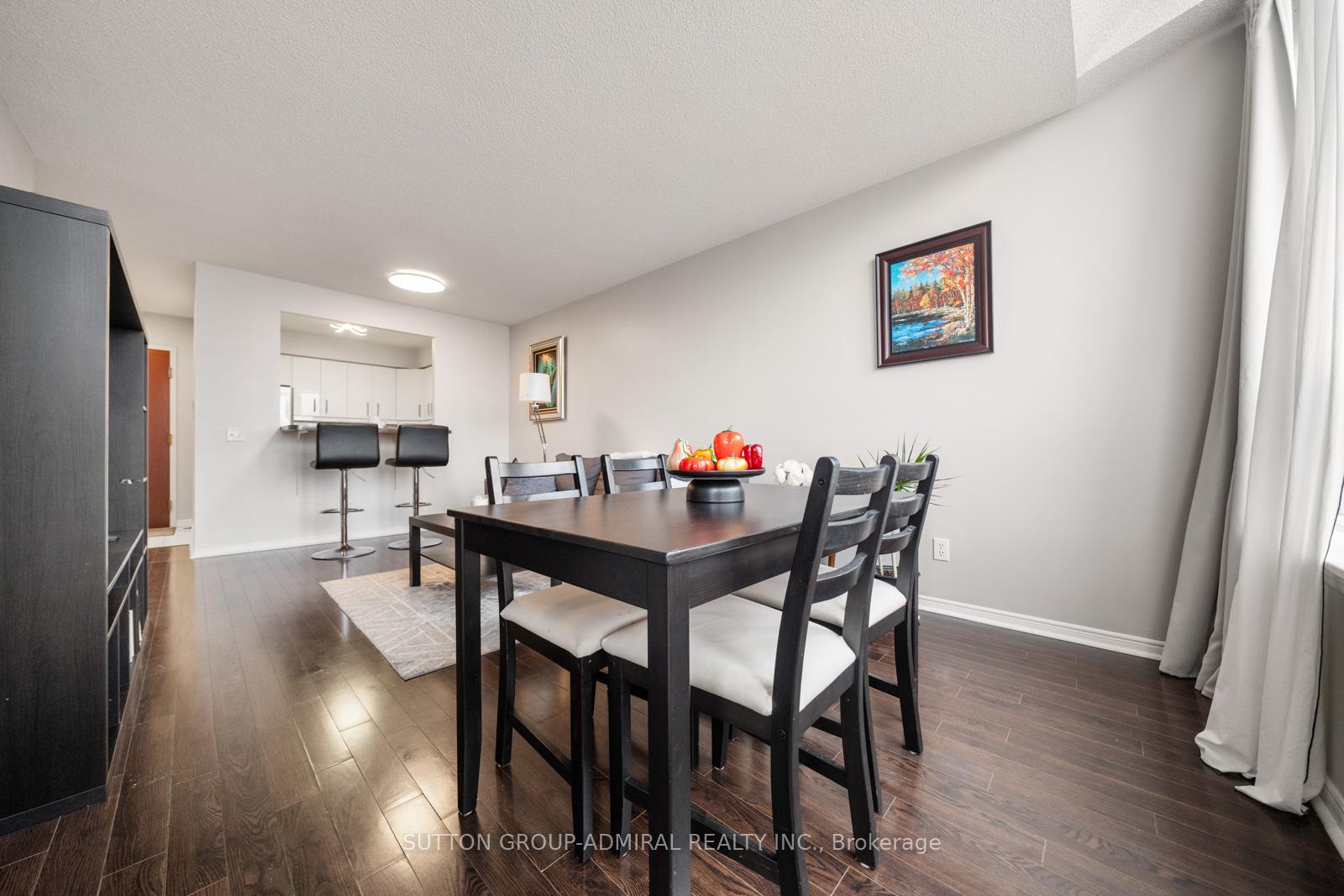 Photo 13 of Unit 1103, 81 Townsgate Drive, Vaughan, Crestwood-Springfarm-Yorkhill — HOMEH
