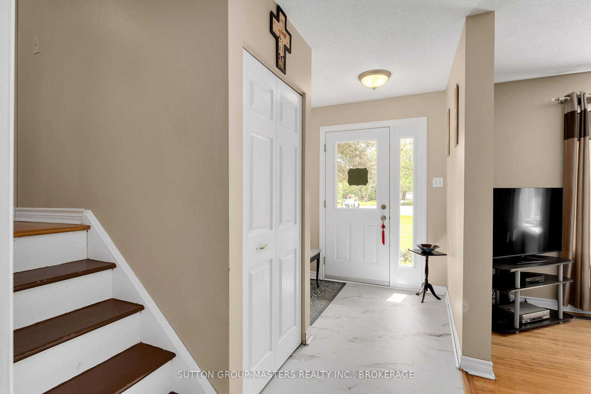 Photo 5 of 21 McDonald Crescent, Greater Napanee, Greater Napanee — HOMEH