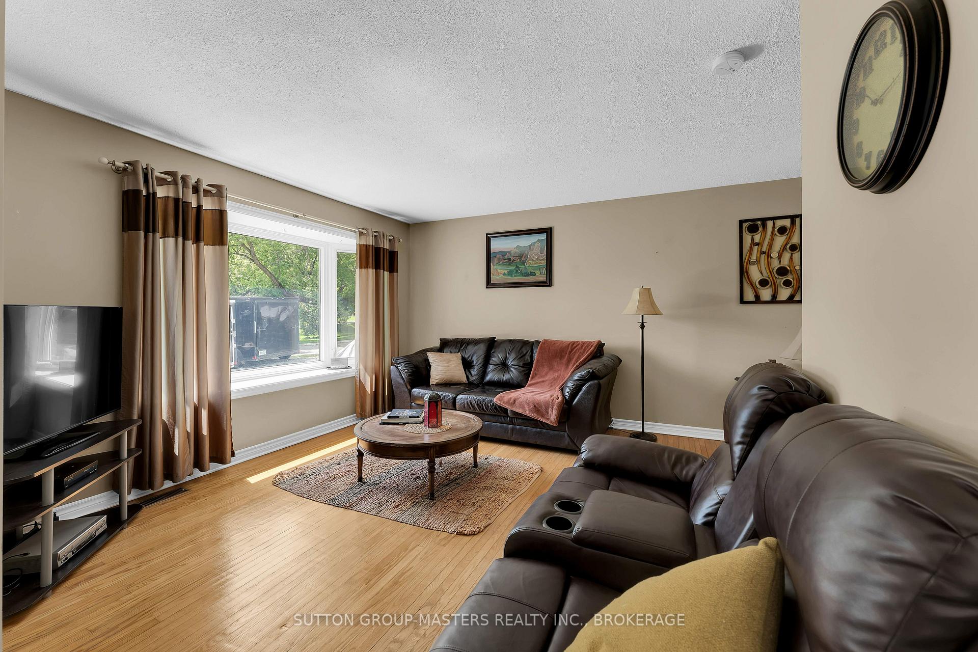 Photo 8 of 21 McDonald Crescent, Greater Napanee, Greater Napanee — HOMEH