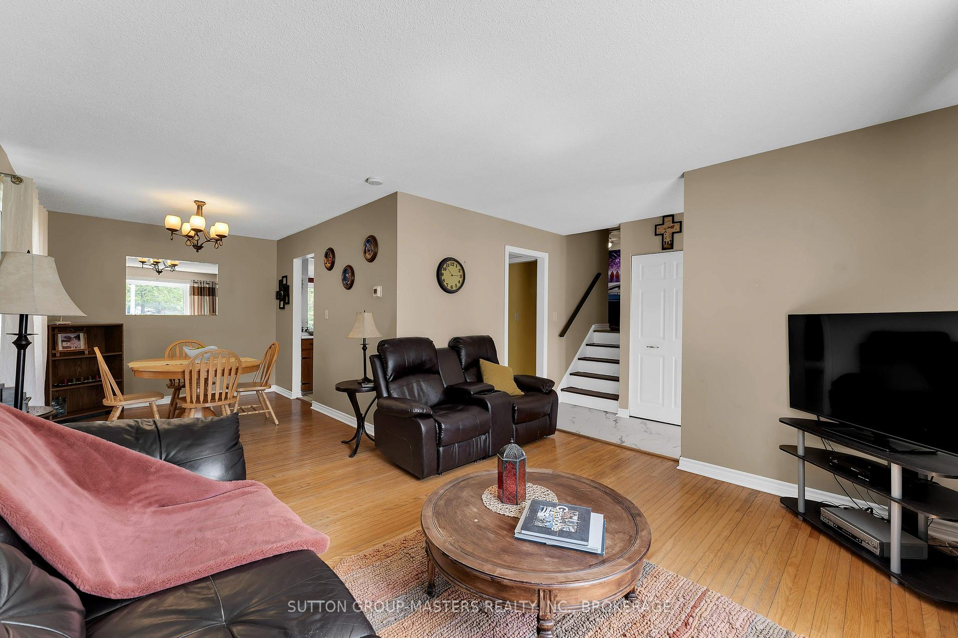 Photo 9 of 21 McDonald Crescent, Greater Napanee, Greater Napanee — HOMEH