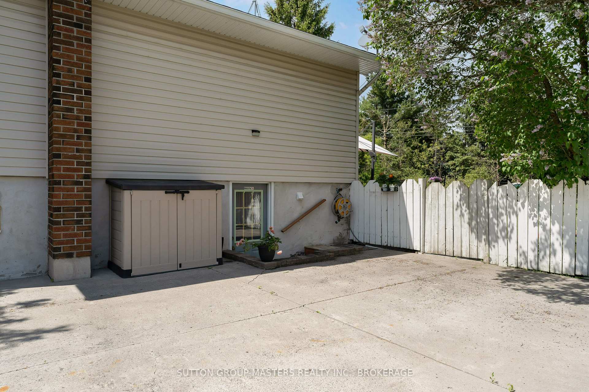 Photo 33 of 21 McDonald Crescent, Greater Napanee, Greater Napanee — HOMEH