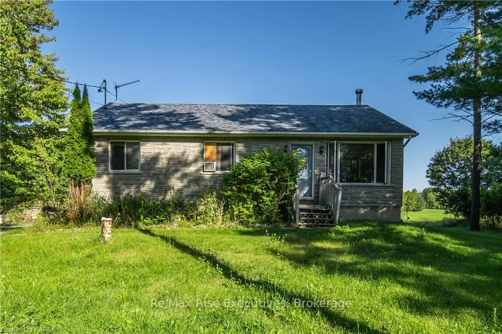 Photo 2 of 4956 Ramparts Road, Frontenac, Frontenac South — HOMEH