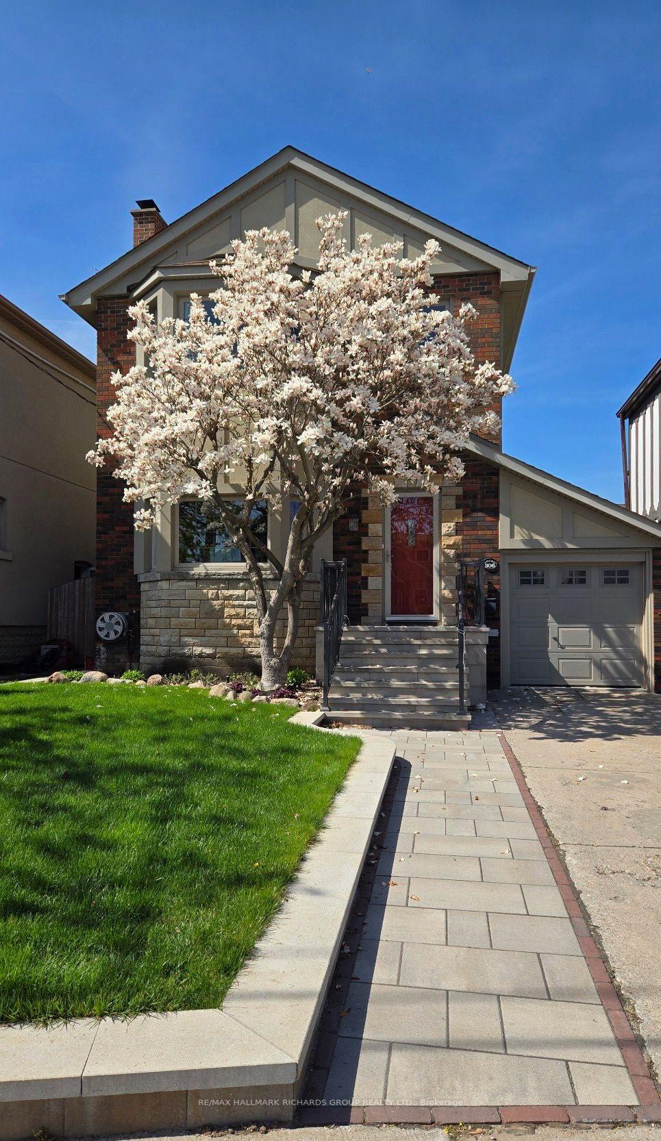 Front of 306 Westwood Avenue