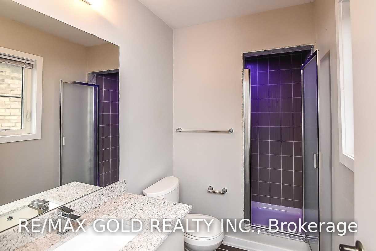 Photo 26 of 206 Crafter Crescent, Hamilton, Stoney Creek Mountain — HOMEH