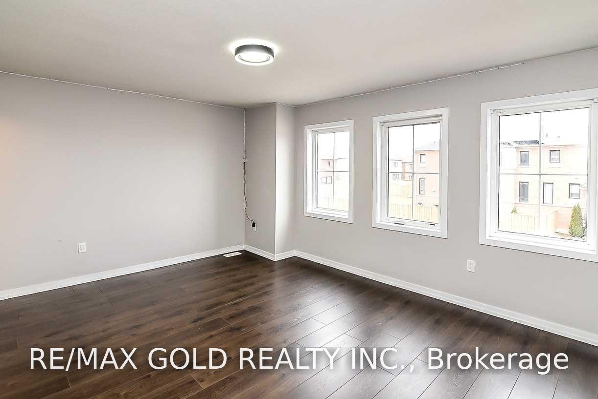 Photo 28 of 206 Crafter Crescent, Hamilton, Stoney Creek Mountain — HOMEH