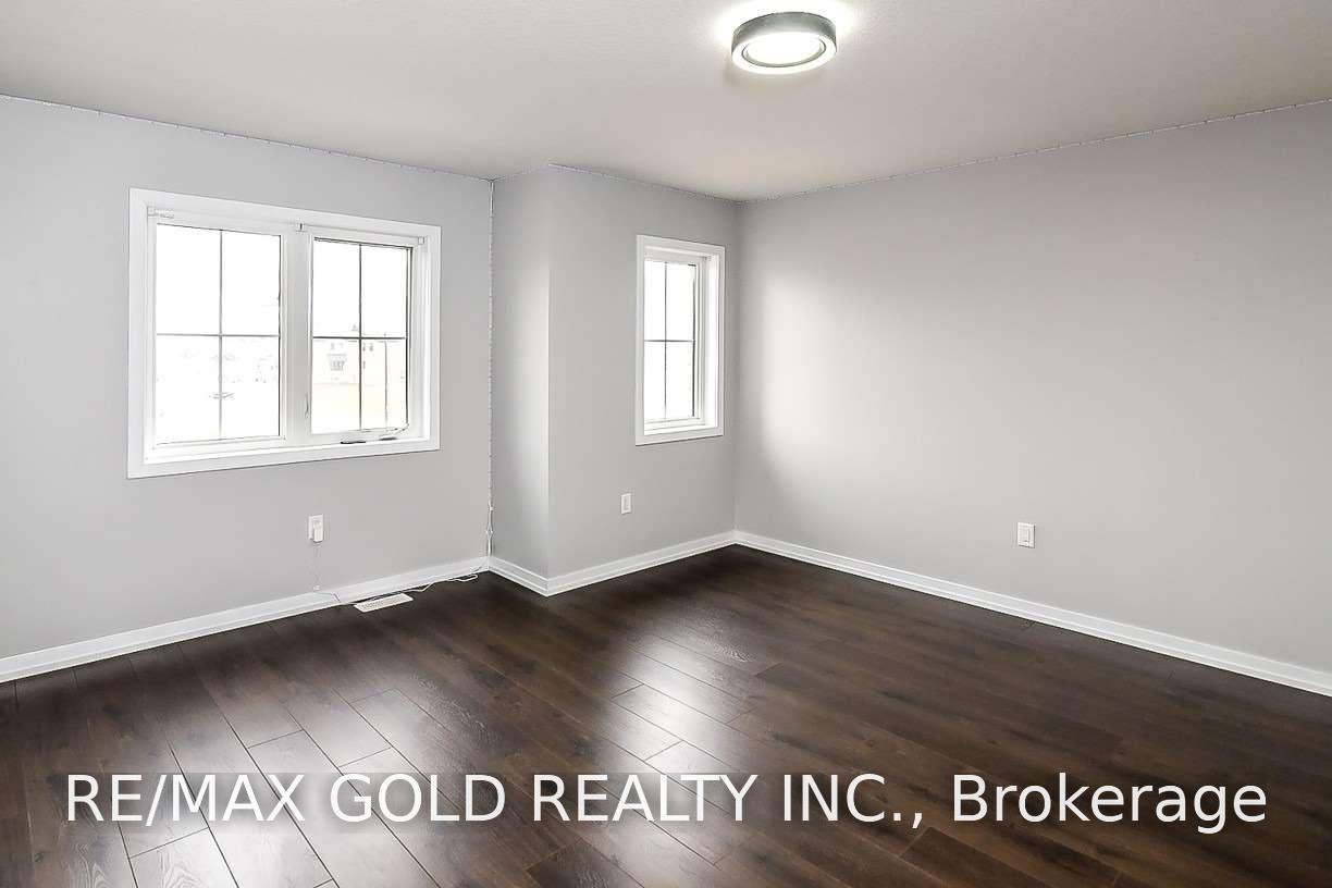Photo 31 of 206 Crafter Crescent, Hamilton, Stoney Creek Mountain — HOMEH