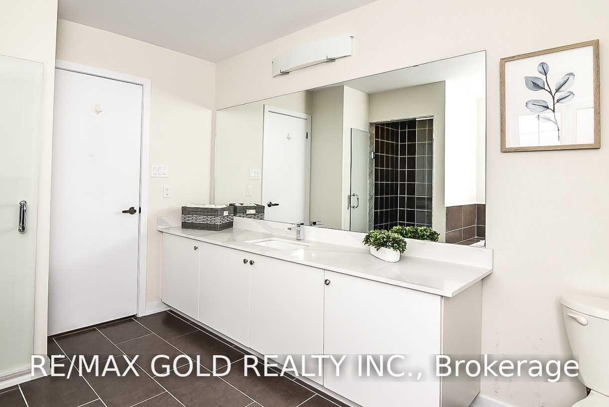 Photo 35 of 206 Crafter Crescent, Hamilton, Stoney Creek Mountain — HOMEH
