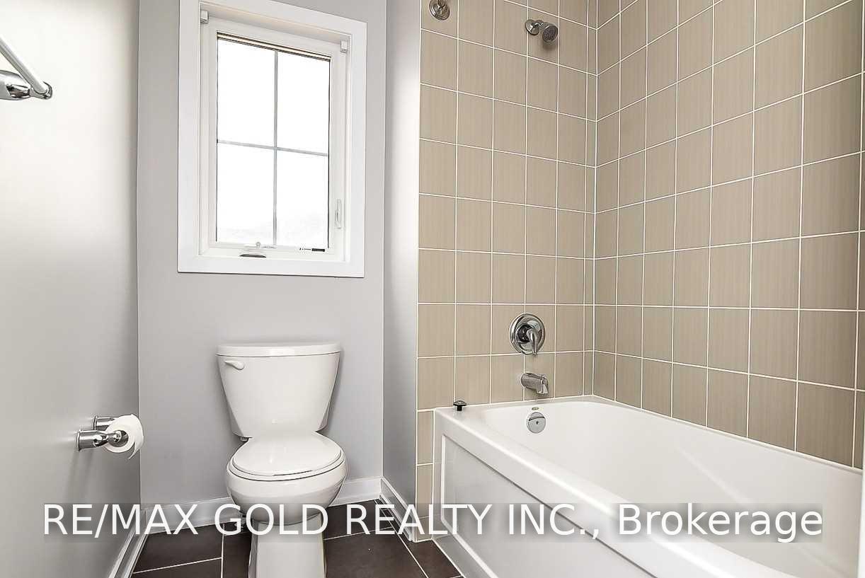 Photo 38 of 206 Crafter Crescent, Hamilton, Stoney Creek Mountain — HOMEH
