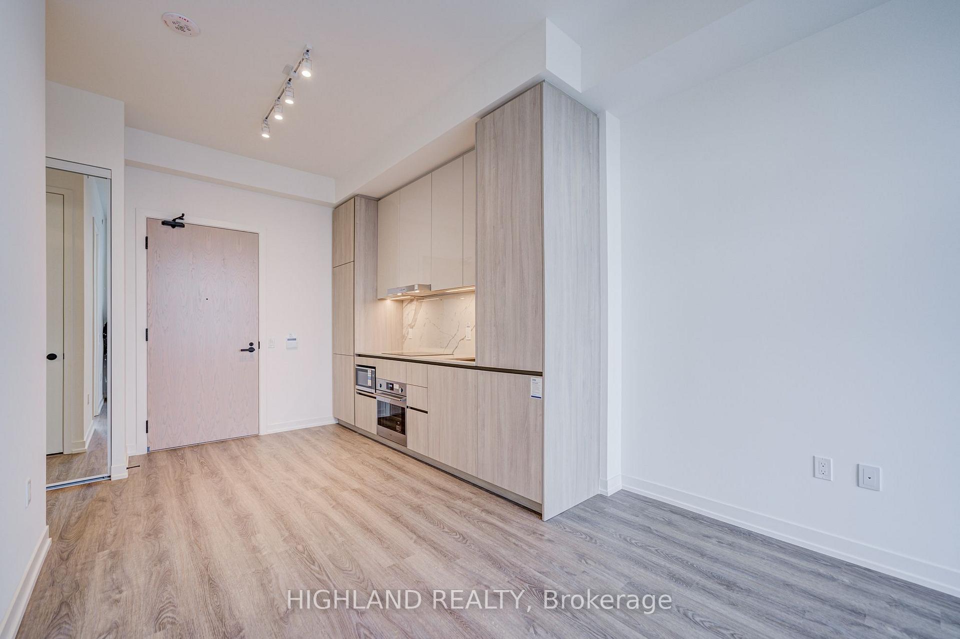 Photo 12 of Unit 2705, 8 Interchange Way, Vaughan, Vaughan Corporate Centre — HOMEH