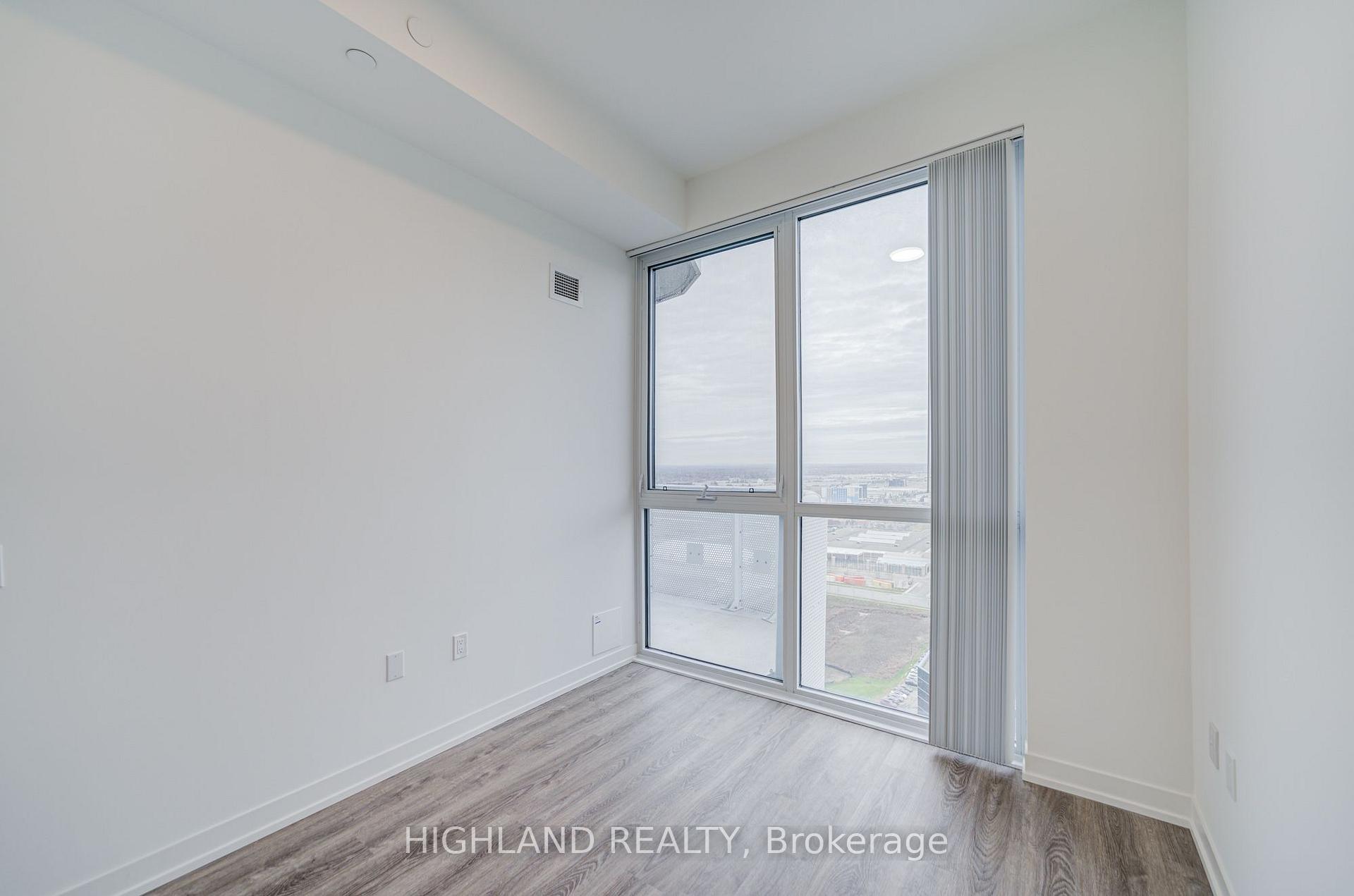 Photo 17 of Unit 2705, 8 Interchange Way, Vaughan, Vaughan Corporate Centre — HOMEH