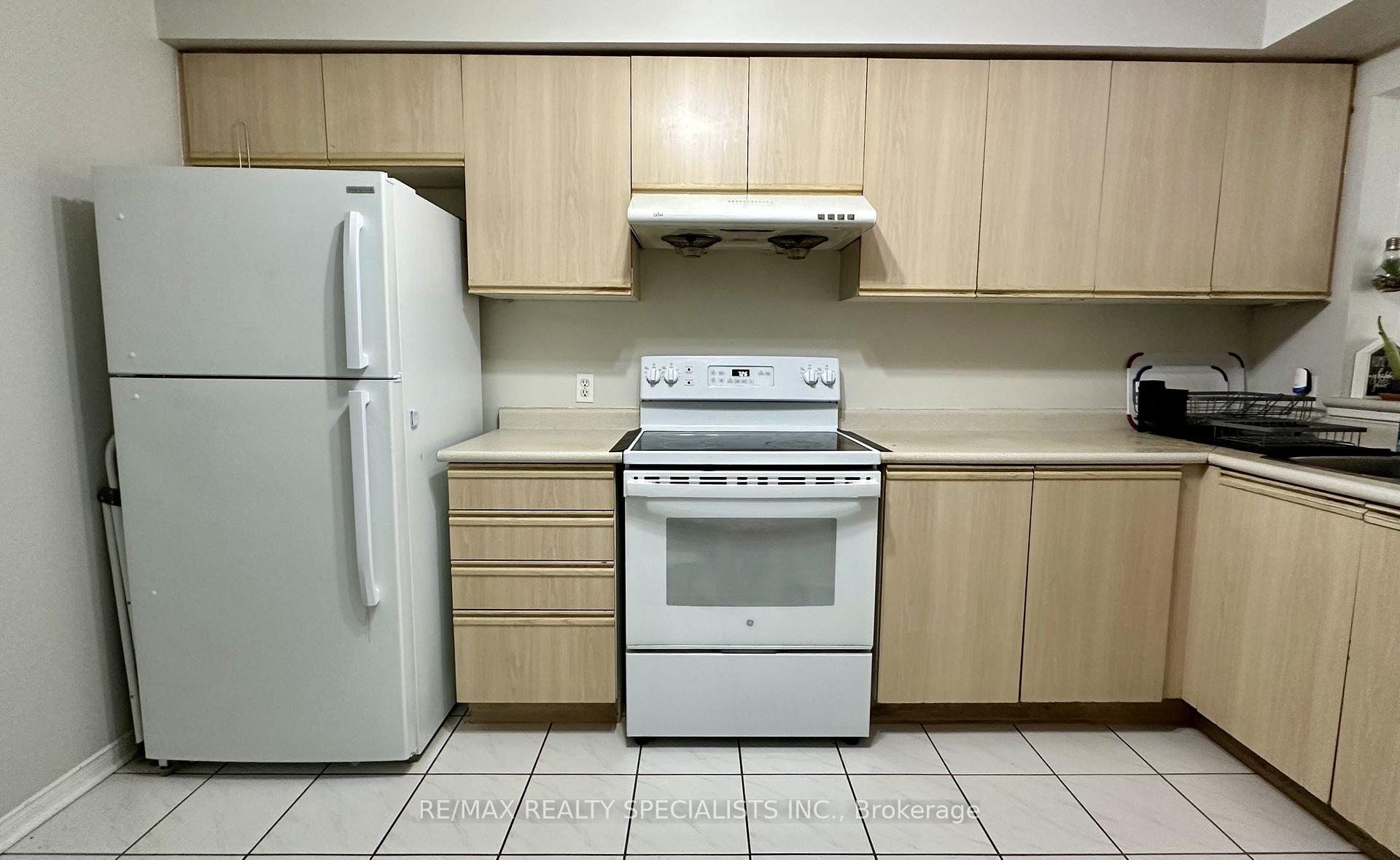 Photo 5 of Unit 85, 190 Forum Drive, Mississauga, Hurontario — HOMEH
