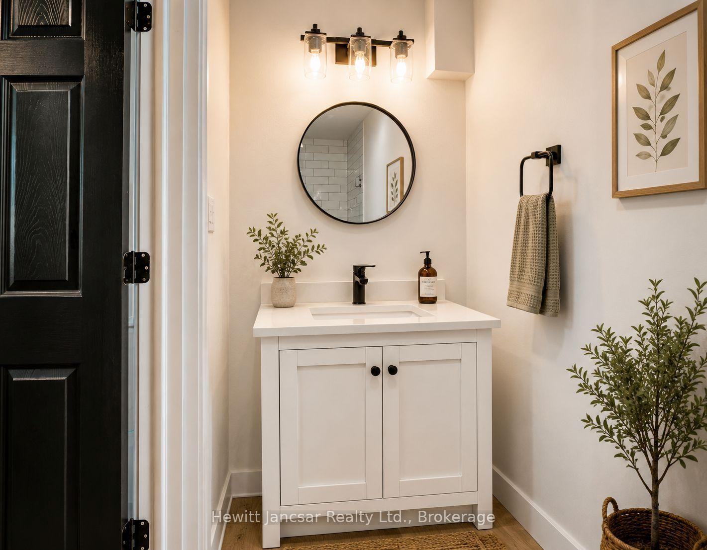 Photo 5 of Unit 3, 379 Main Street, Woodstock, Woodstock - South — HOMEH