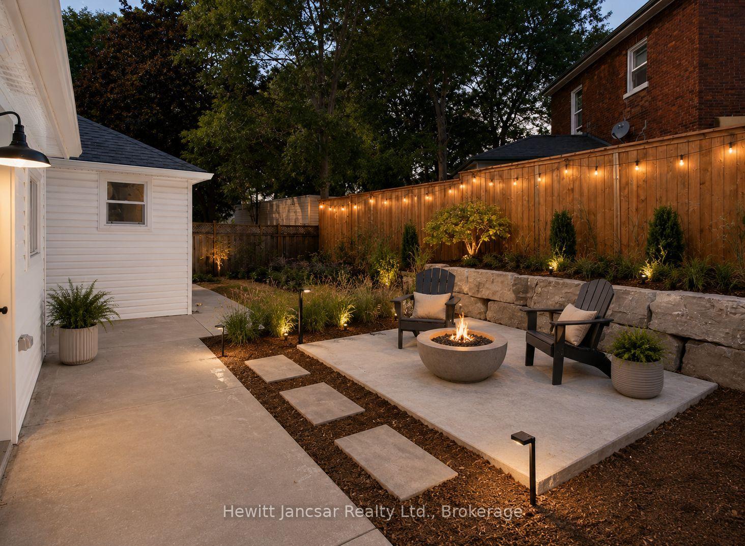 Photo 7 of Unit 3, 379 Main Street, Woodstock, Woodstock - South — HOMEH