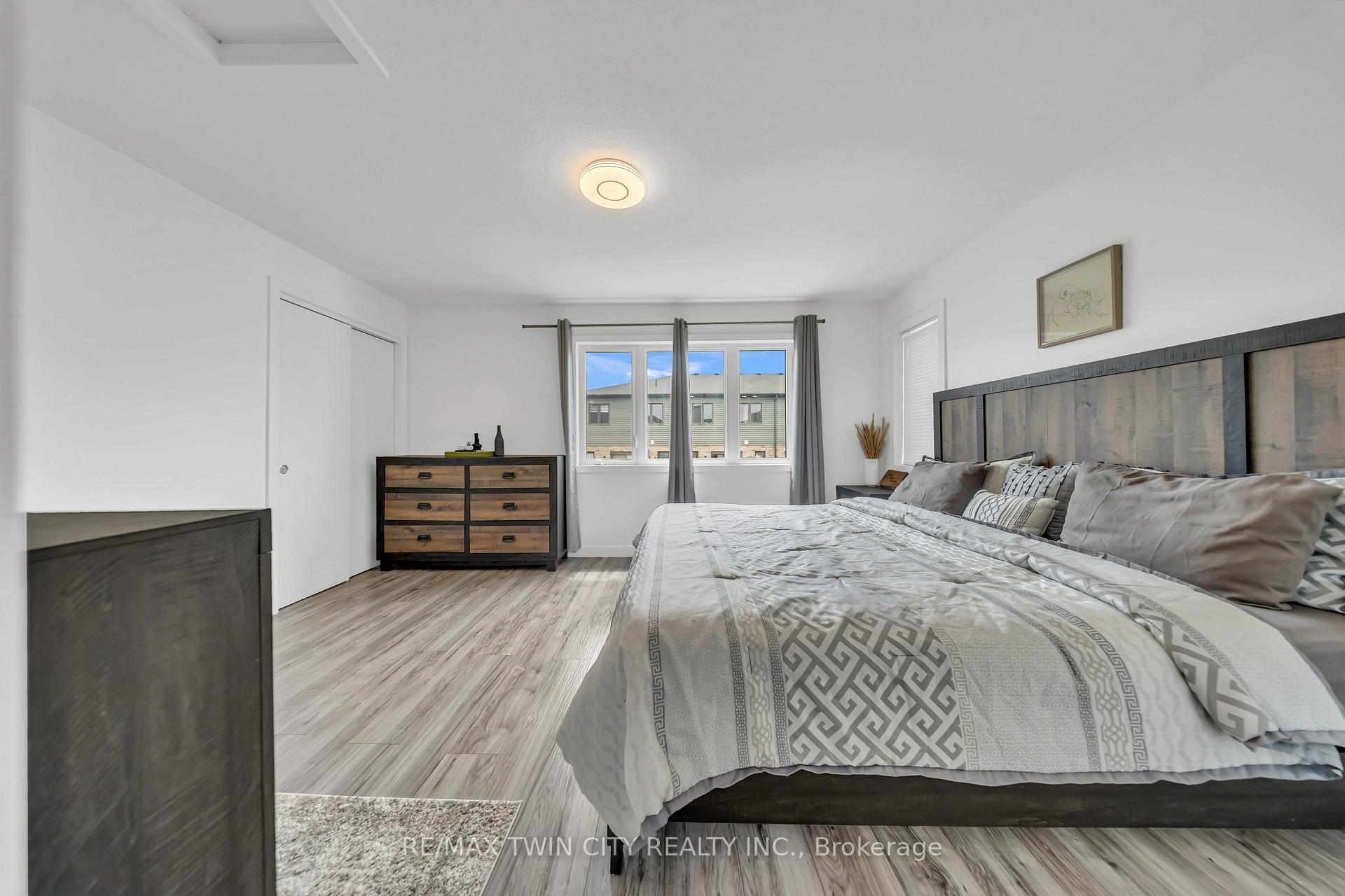 Photo 20 of 13 Pony Way, Kitchener, Huron Park — HOMEH
