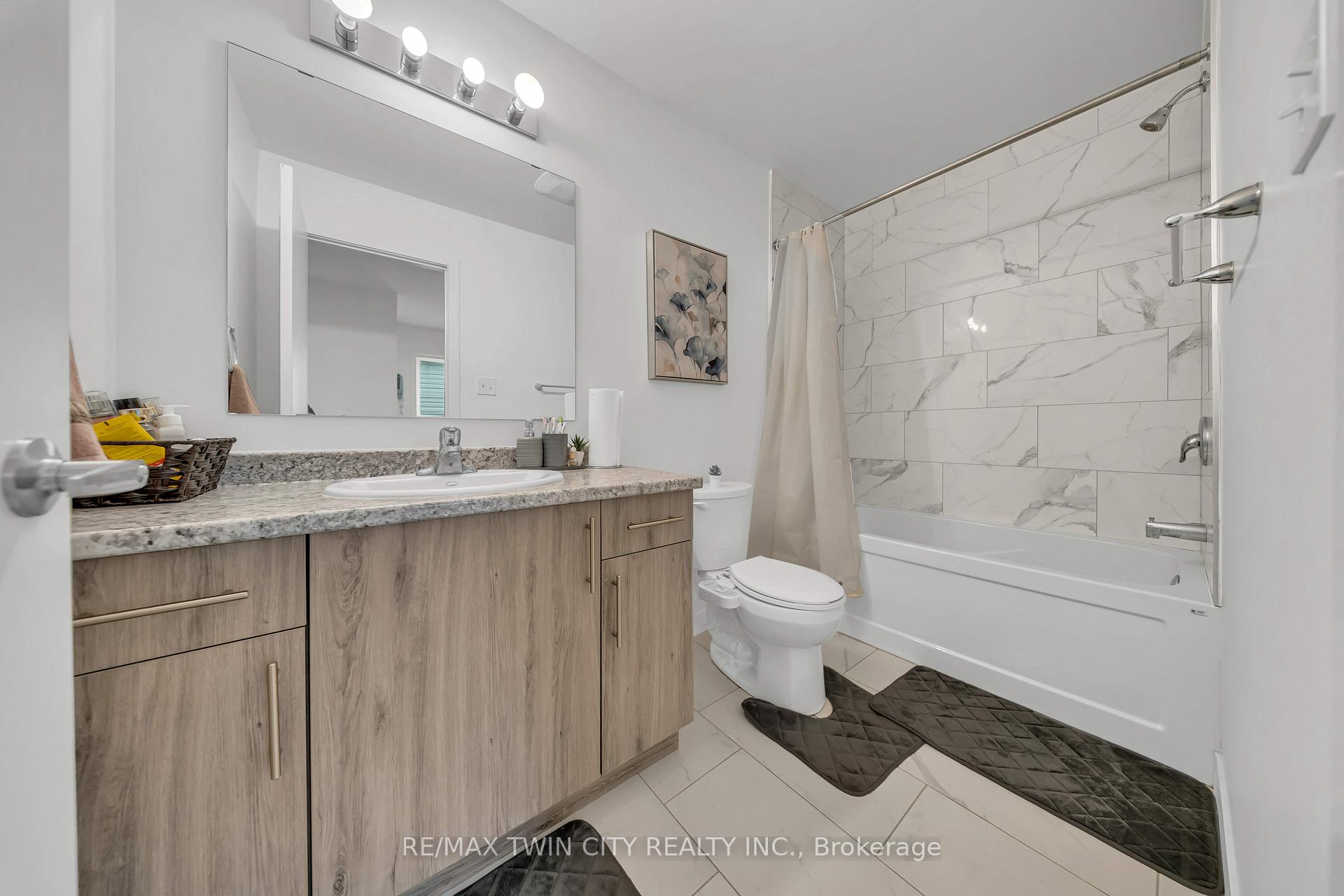 Photo 28 of 13 Pony Way, Kitchener, Huron Park — HOMEH