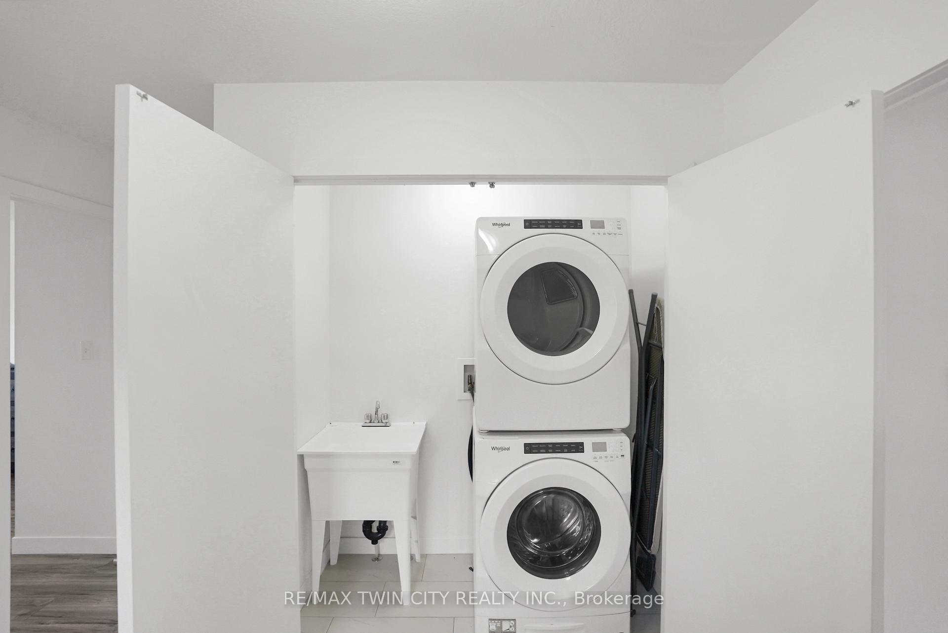 Photo 29 of 13 Pony Way, Kitchener, Huron Park — HOMEH