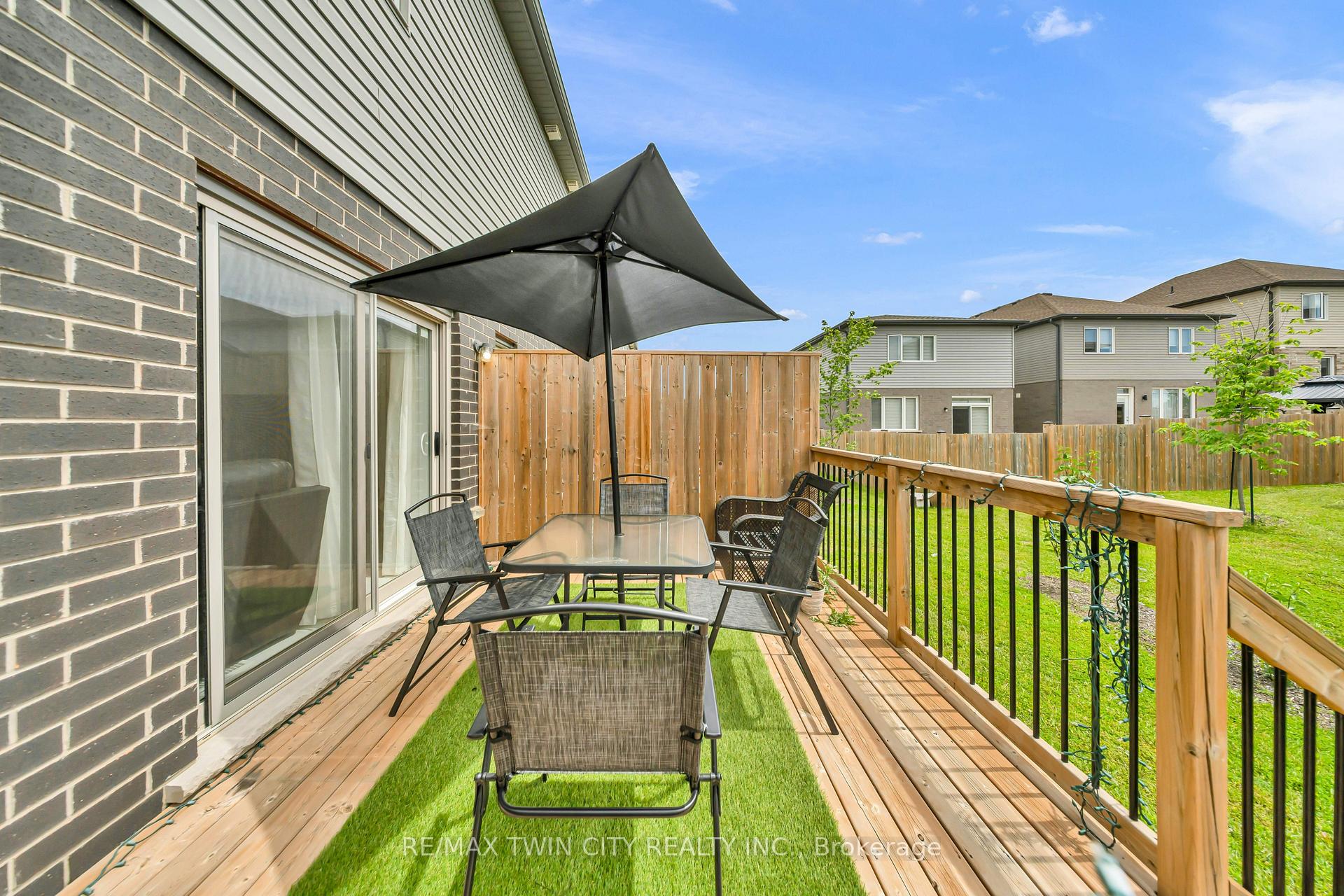 Photo 33 of 13 Pony Way, Kitchener, Huron Park — HOMEH